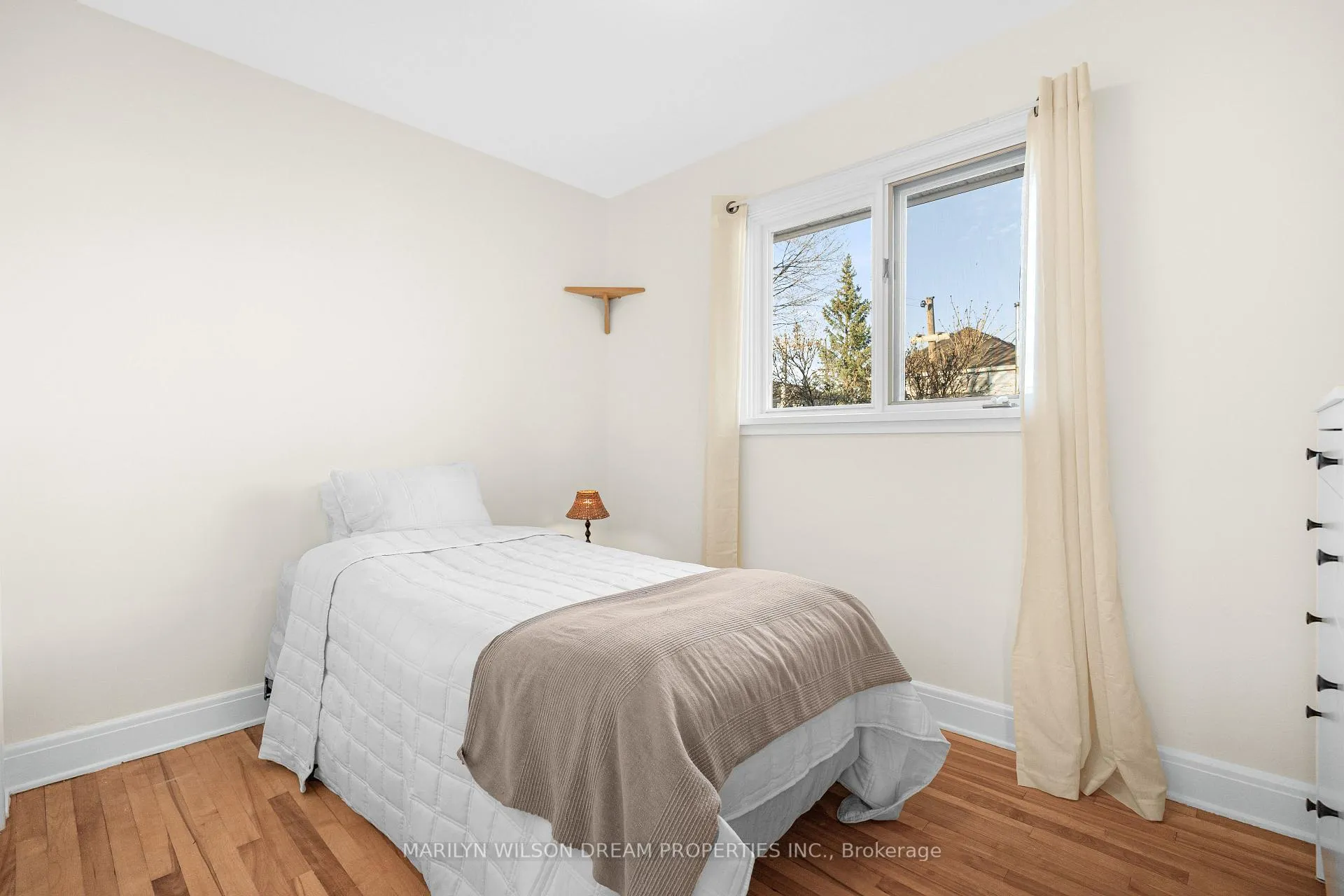 Photo 24 of 243 Compton Avenue, Ottawa, Woodroffe — HOMEH