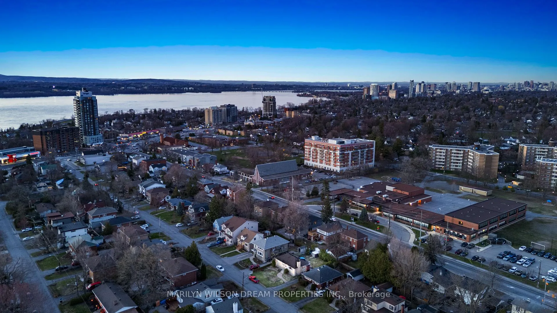 Photo 36 of 243 Compton Avenue, Ottawa, Woodroffe — HOMEH