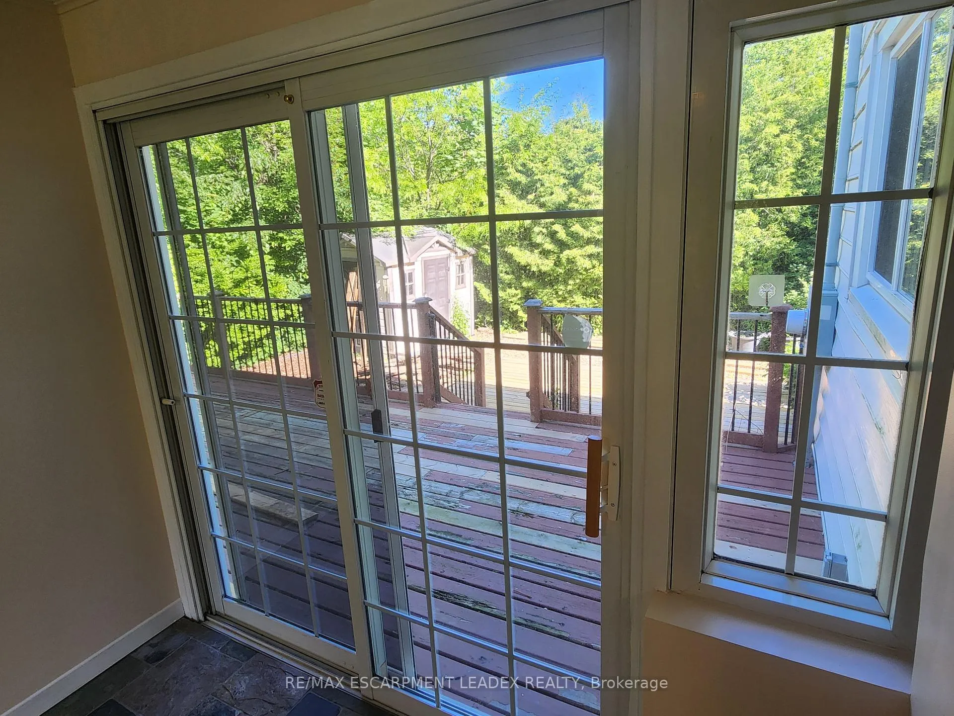 Photo 18 of 15 St. Anns Court, Hamilton, Ancaster — HOMEH
