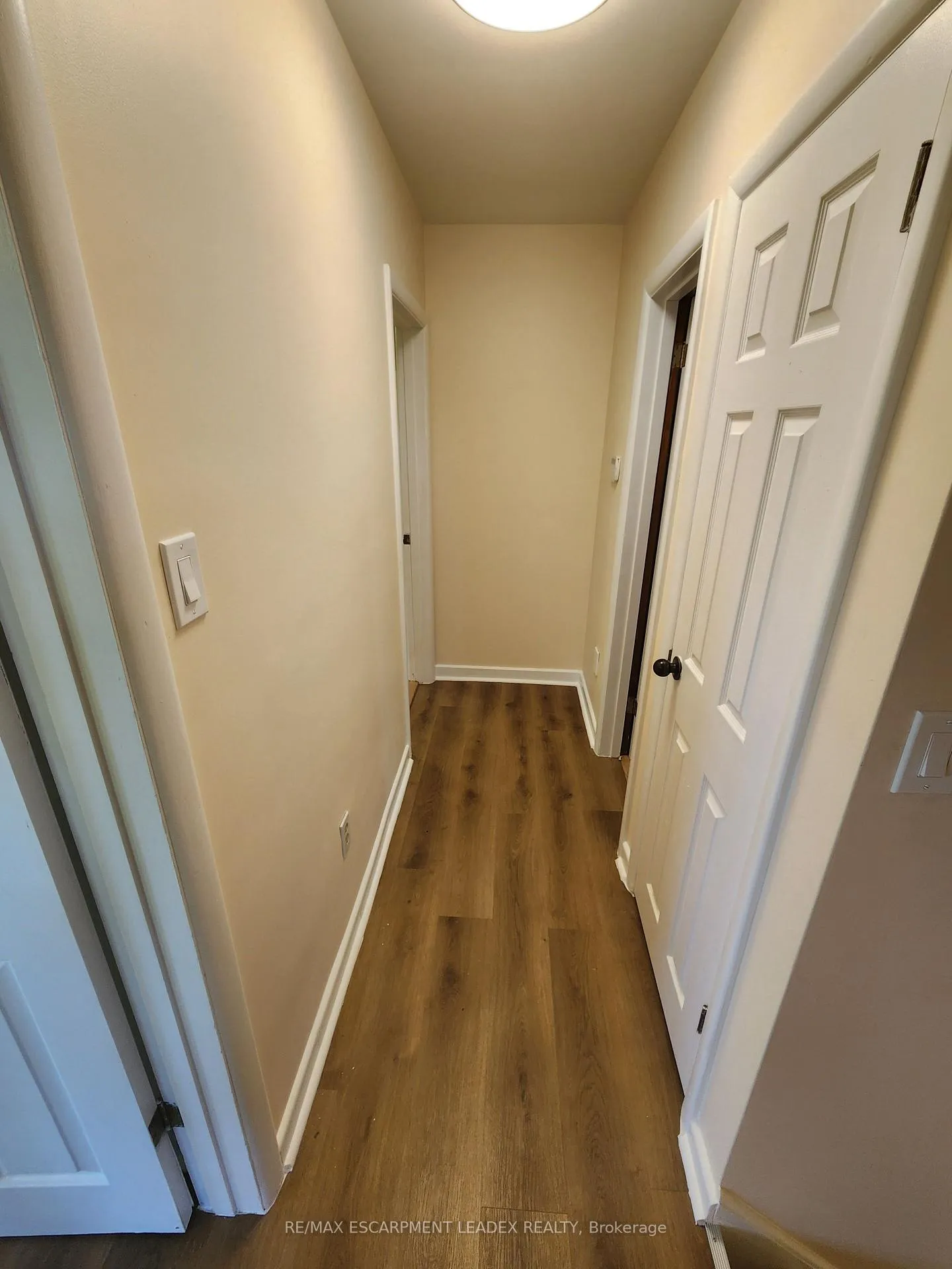 Photo 20 of 15 St. Anns Court, Hamilton, Ancaster — HOMEH