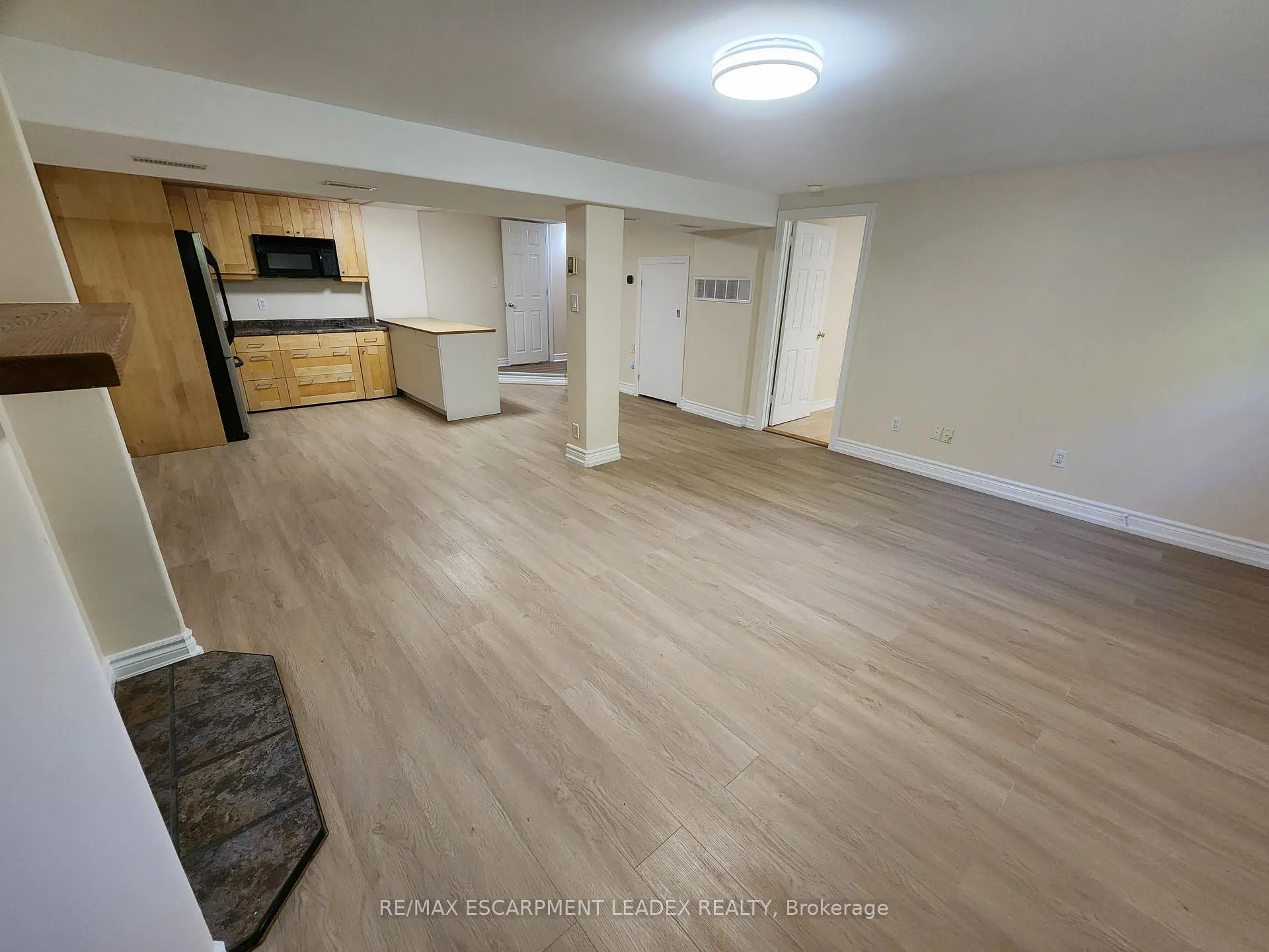 Photo 34 of 15 St. Anns Court, Hamilton, Ancaster — HOMEH