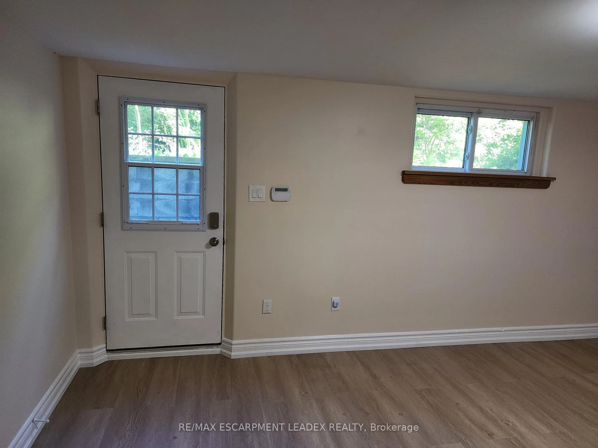 Photo 35 of 15 St. Anns Court, Hamilton, Ancaster — HOMEH