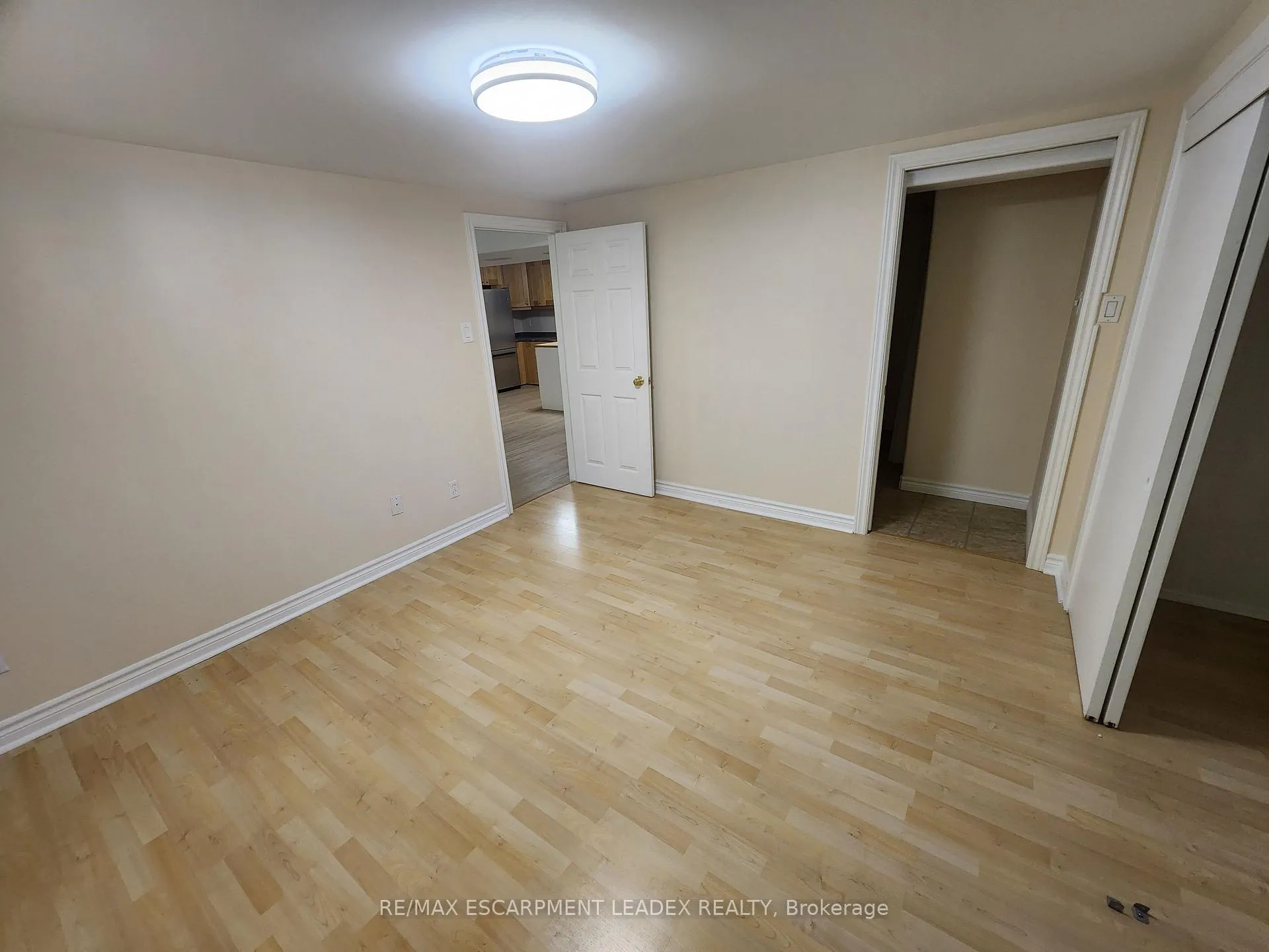 Photo 37 of 15 St. Anns Court, Hamilton, Ancaster — HOMEH