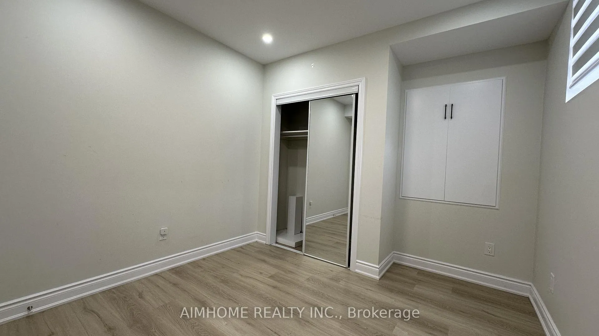 Photo 18 of Unit Basement, 4 Flagg Avenue, Brant, Paris — HOMEH