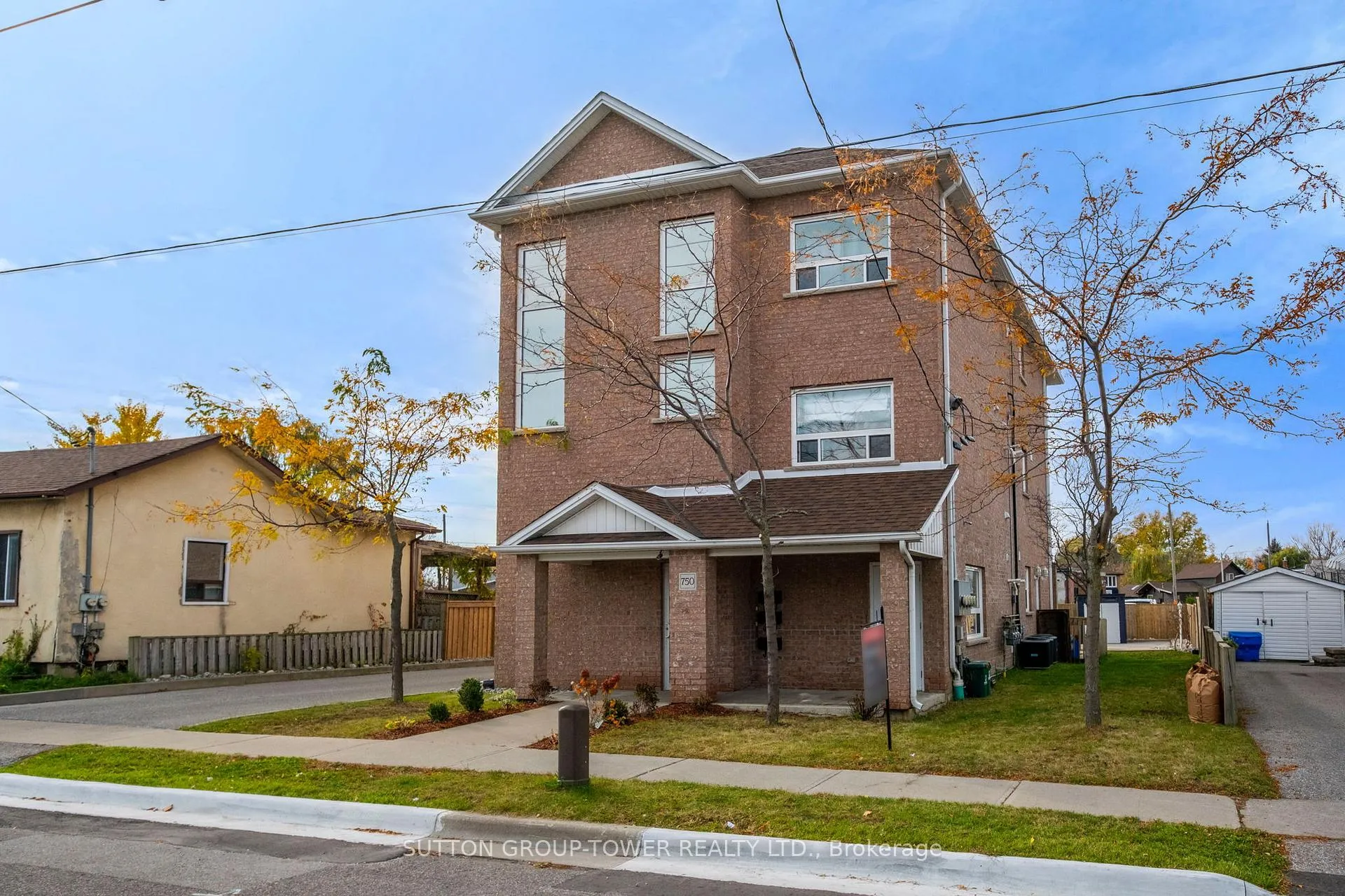 Photo 4 of Unit 2, 750 Albert Street, Oshawa, Lakeview — HOMEH