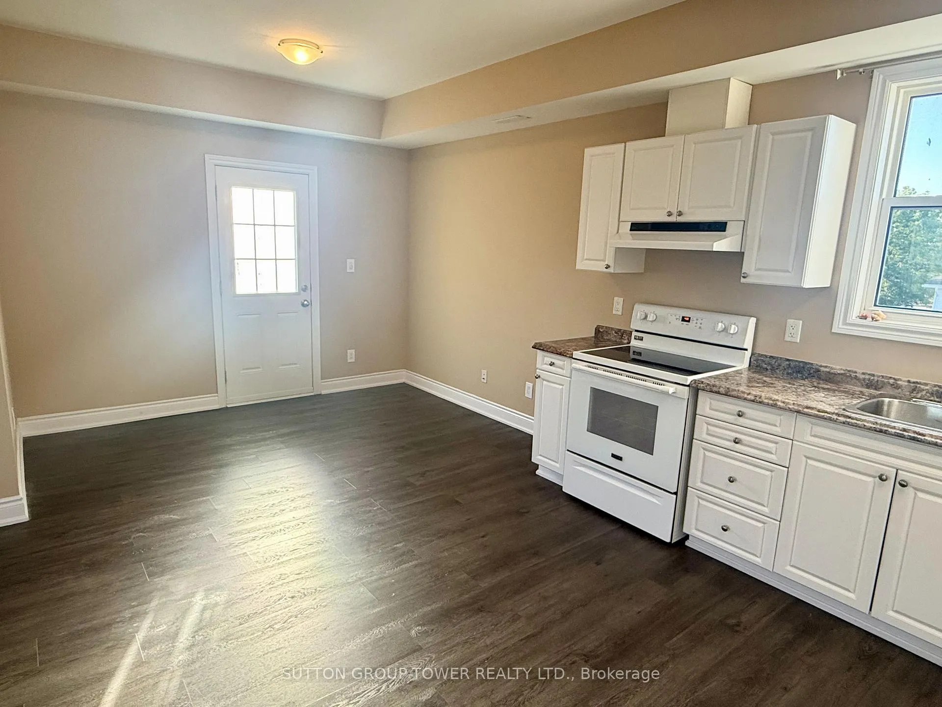 Photo 7 of Unit 2, 750 Albert Street, Oshawa, Lakeview — HOMEH