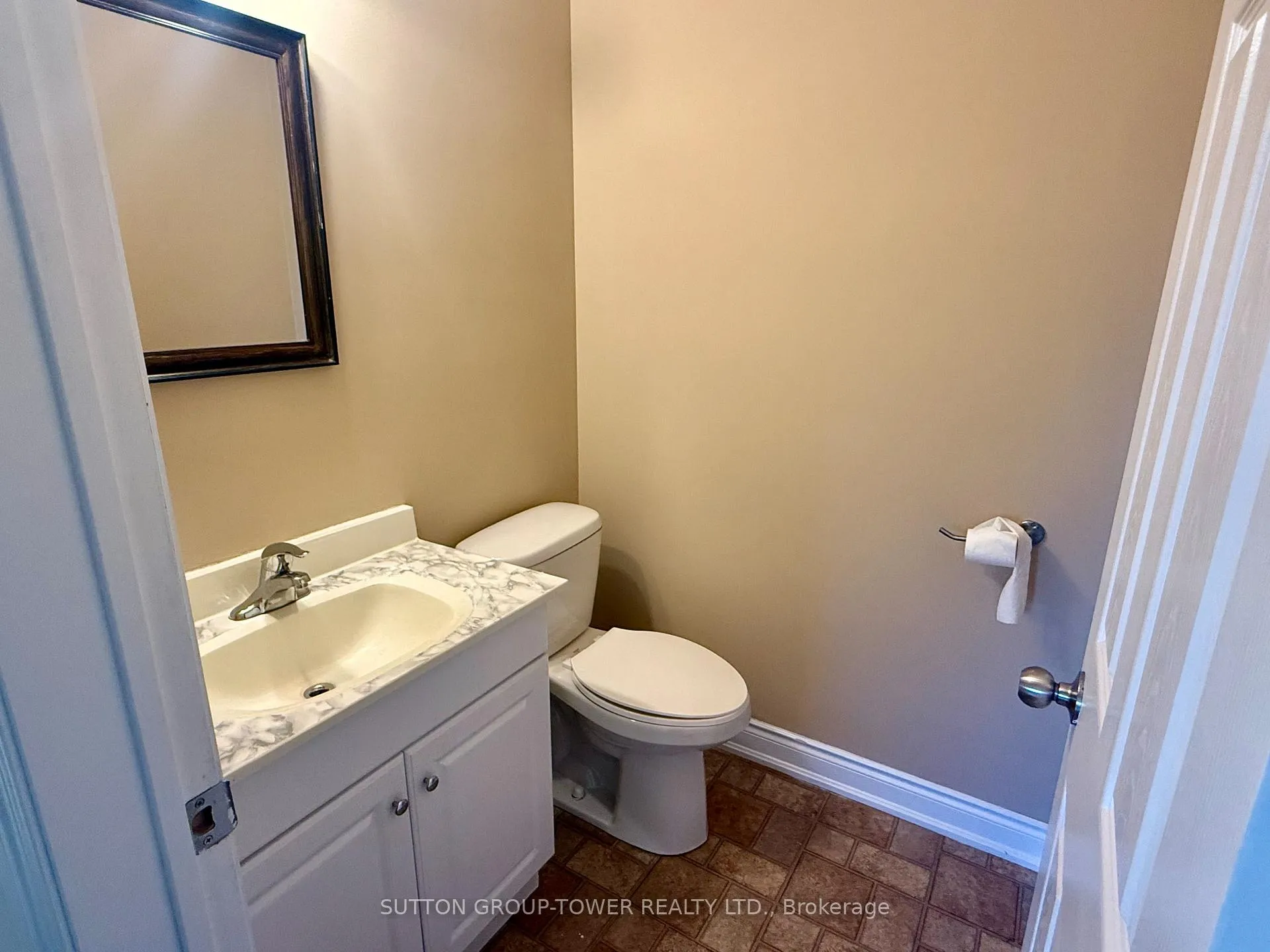 Photo 11 of Unit 2, 750 Albert Street, Oshawa, Lakeview — HOMEH