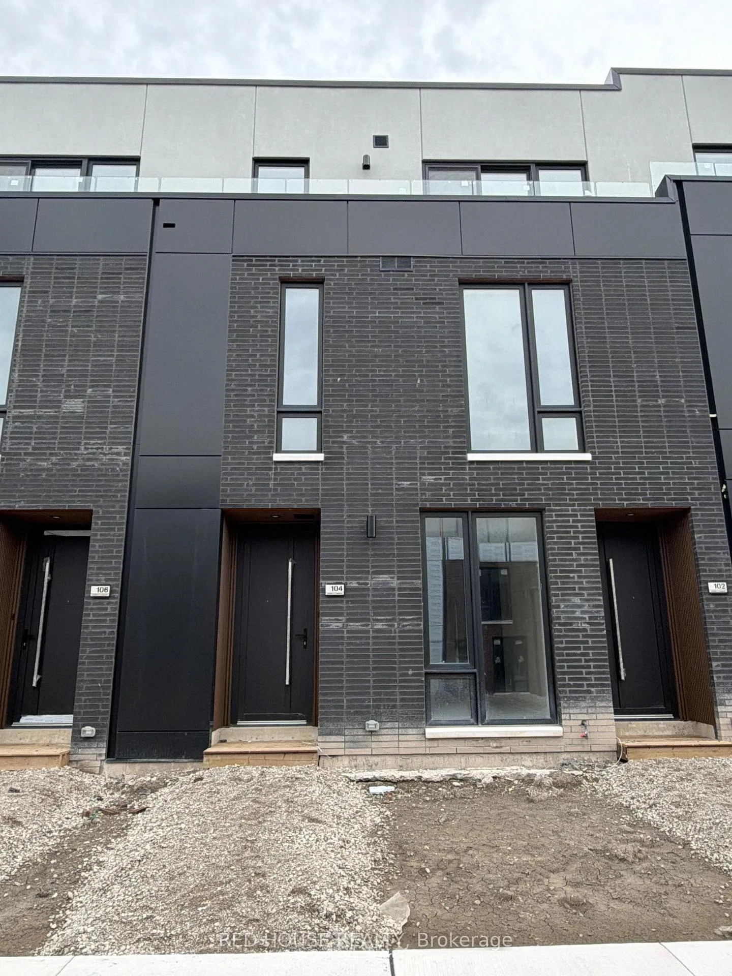 Photo 1 of 104 Everett Common, St. Catharines, Oakdale — HOMEH