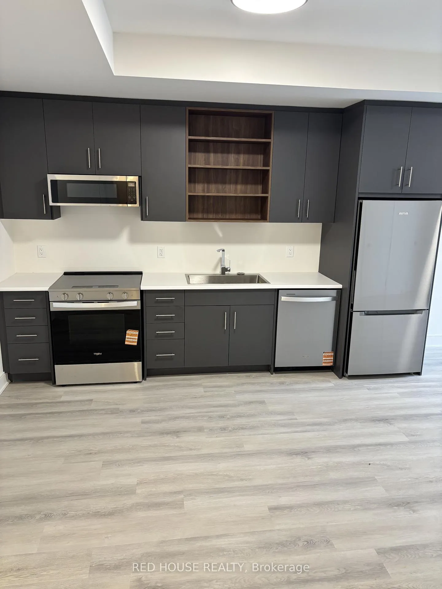 Photo 3 of 104 Everett Common, St. Catharines, Oakdale — HOMEH