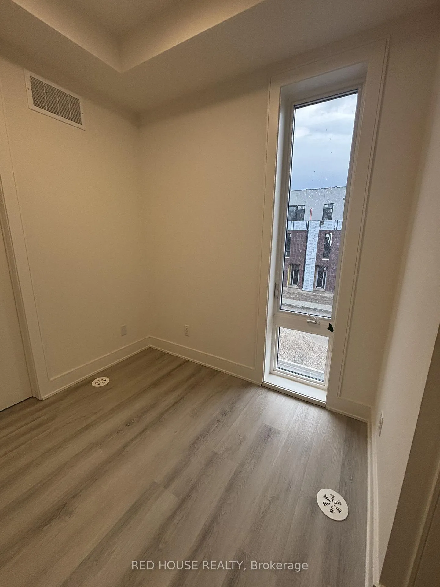 Photo 9 of 104 Everett Common, St. Catharines, Oakdale — HOMEH
