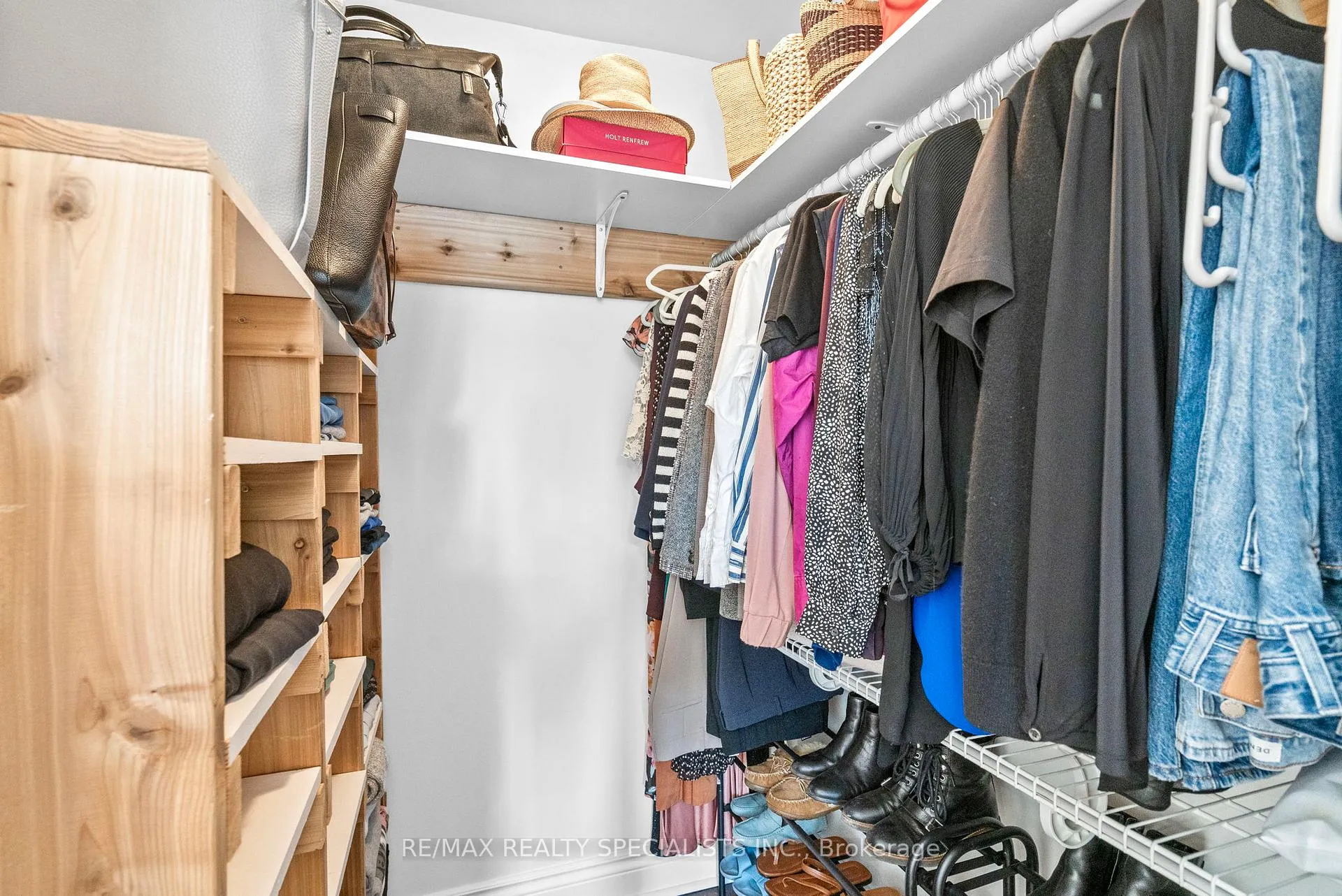 Photo 28 of 50 Albert Avenue, Etobicoke, Mimico — HOMEH