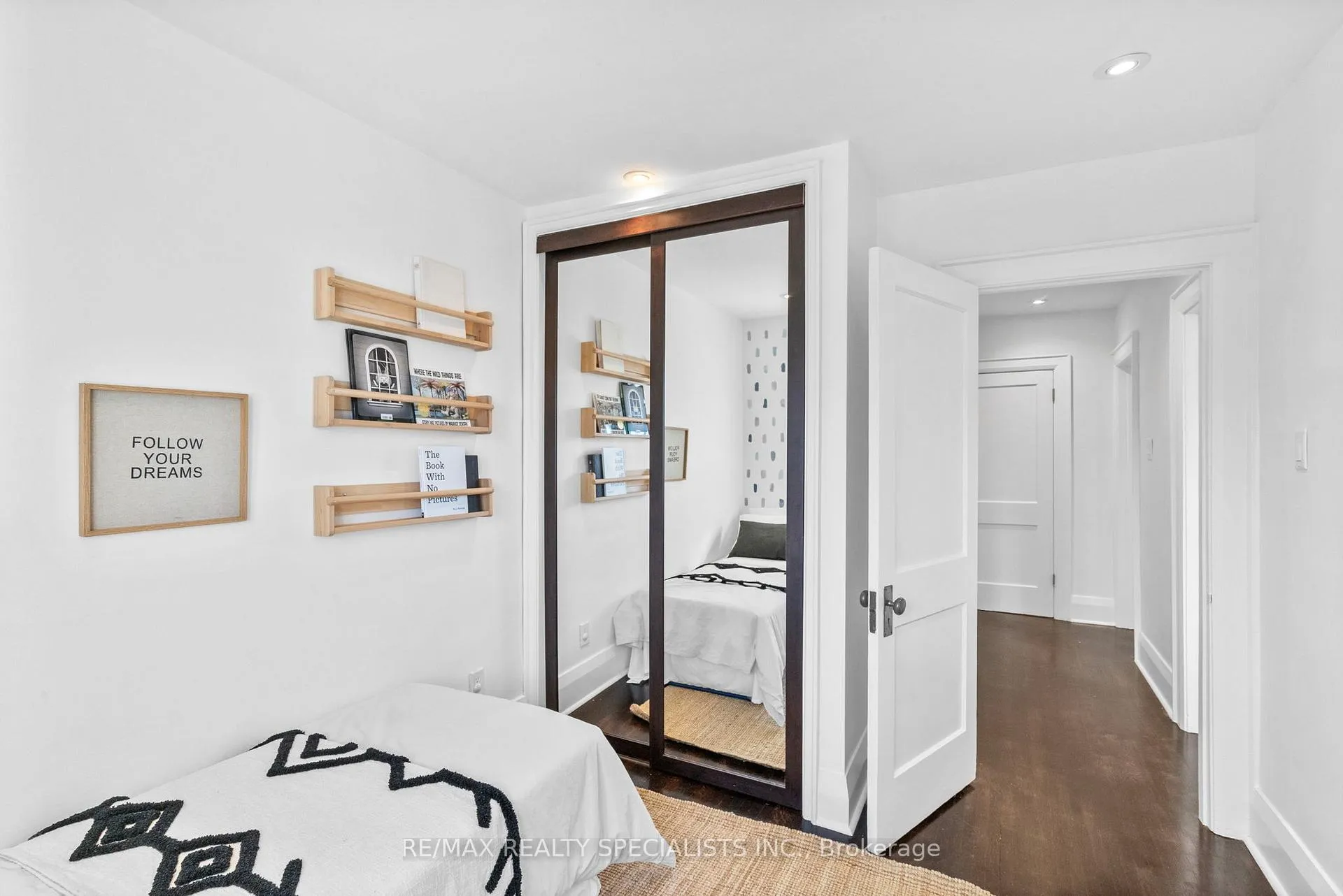 Photo 35 of 50 Albert Avenue, Etobicoke, Mimico — HOMEH