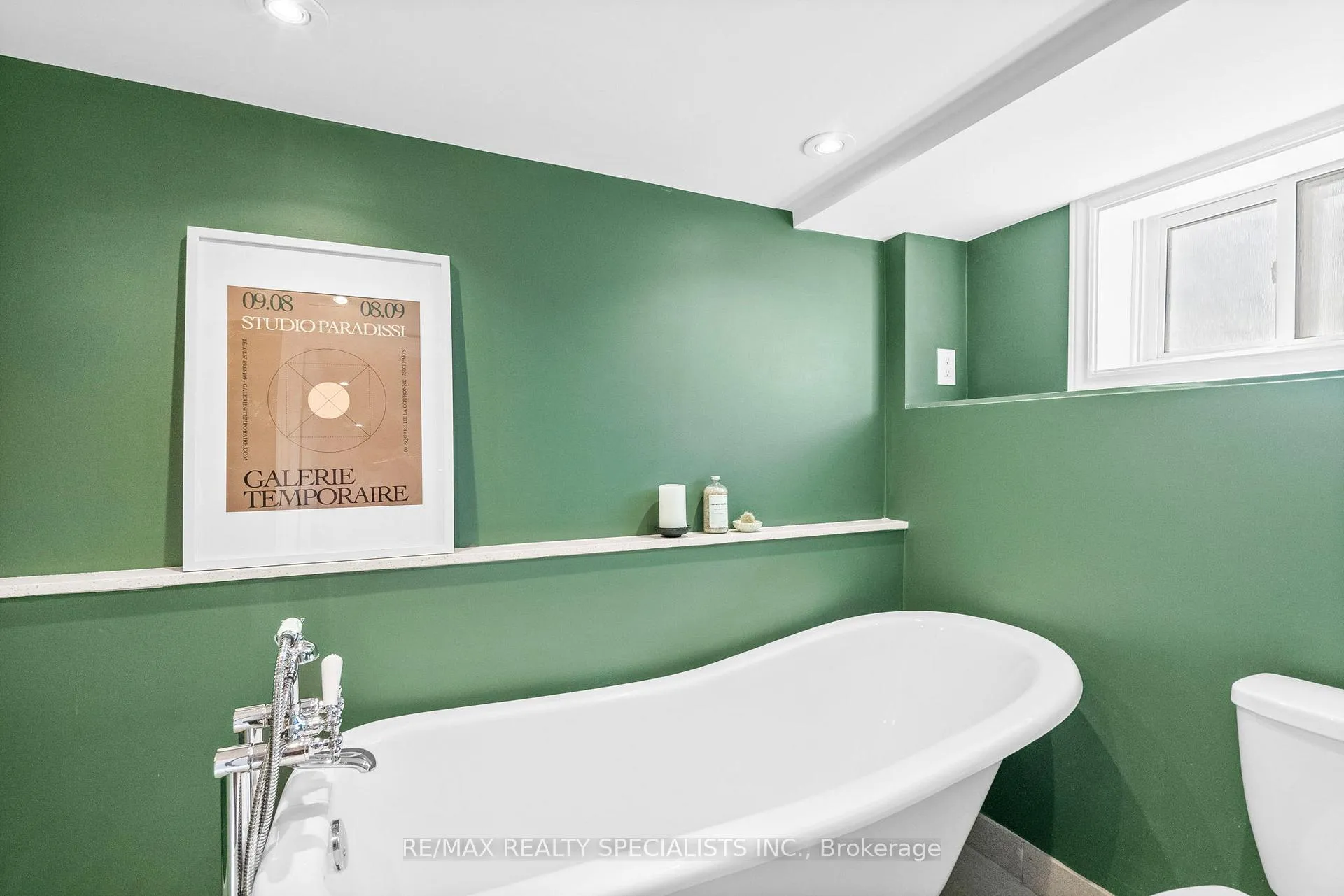 Photo 41 of 50 Albert Avenue, Etobicoke, Mimico — HOMEH