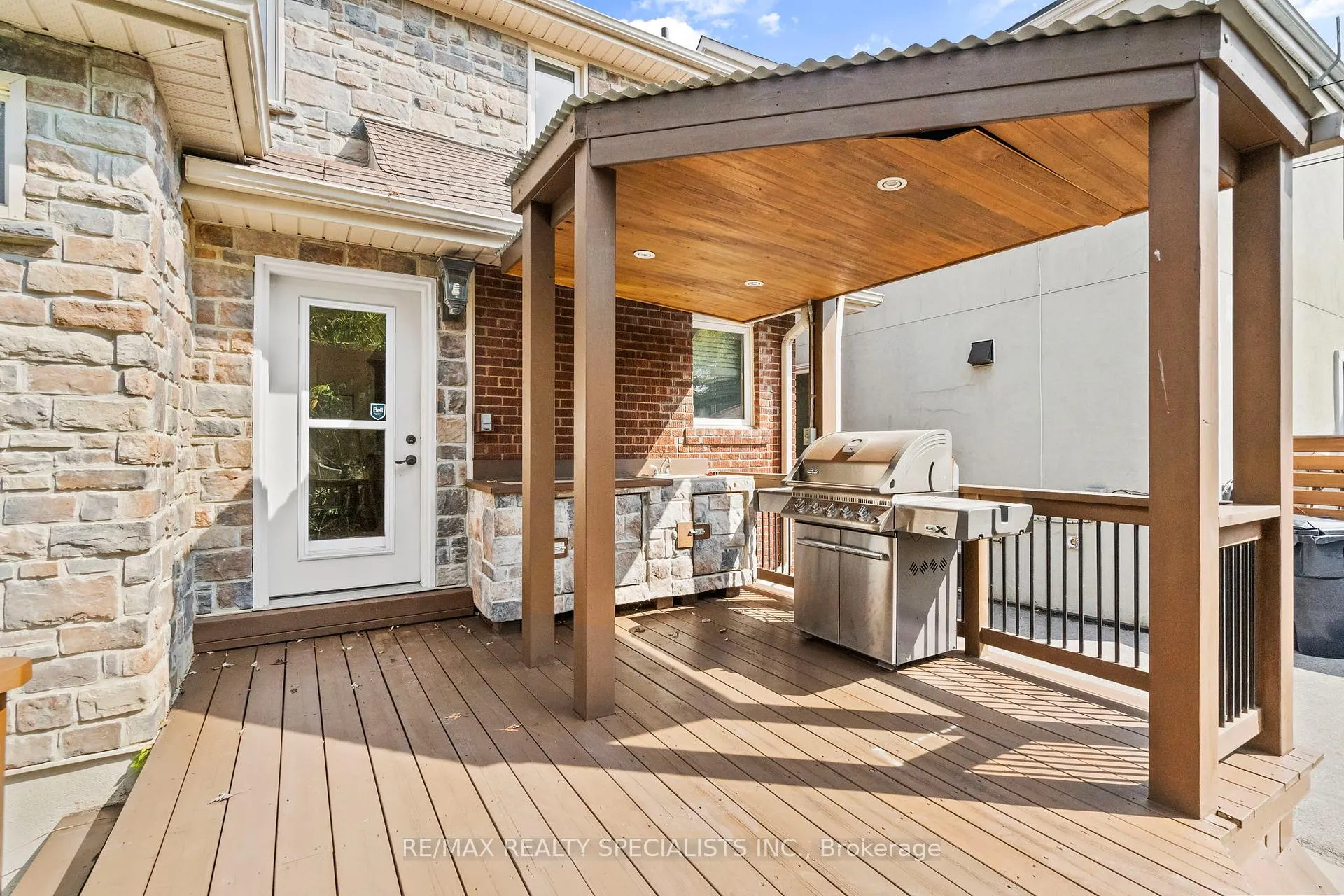 Photo 45 of 50 Albert Avenue, Etobicoke, Mimico — HOMEH