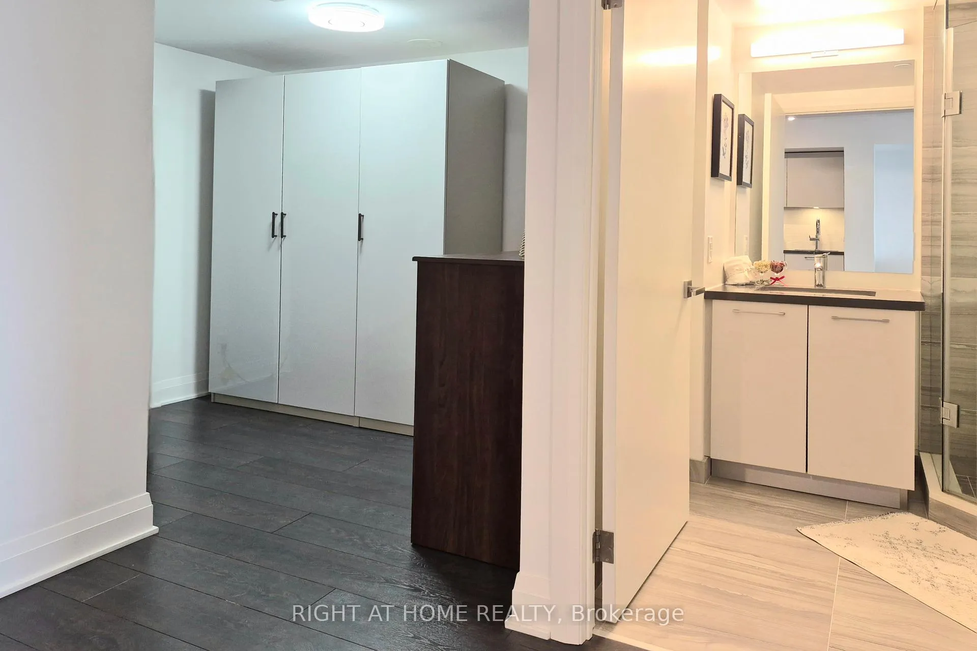 Photo 7 of Unit 319, 33 Frederick Todd Way W, Toronto, Leaside — HOMEH