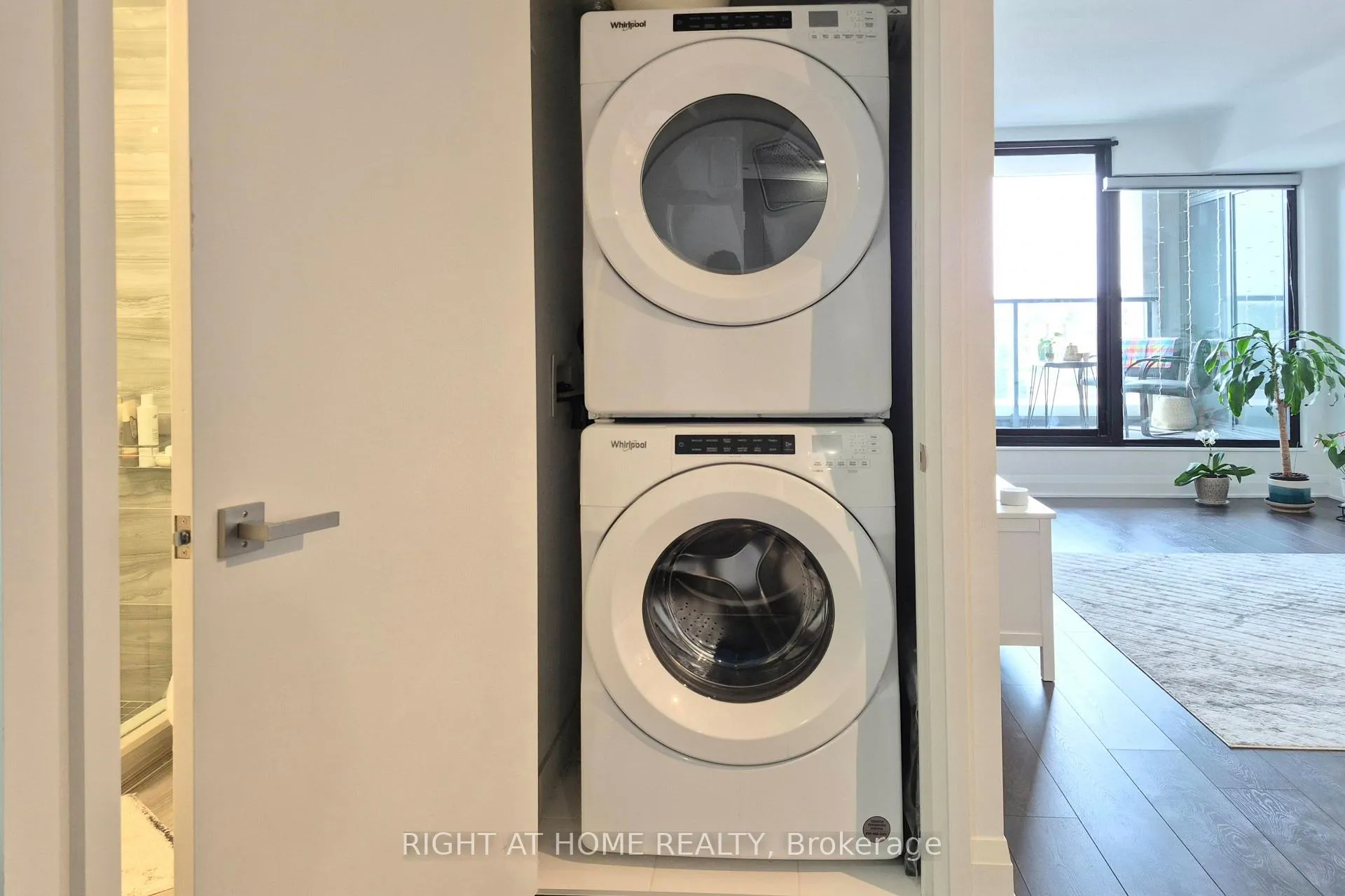 Photo 10 of Unit 319, 33 Frederick Todd Way W, Toronto, Leaside — HOMEH