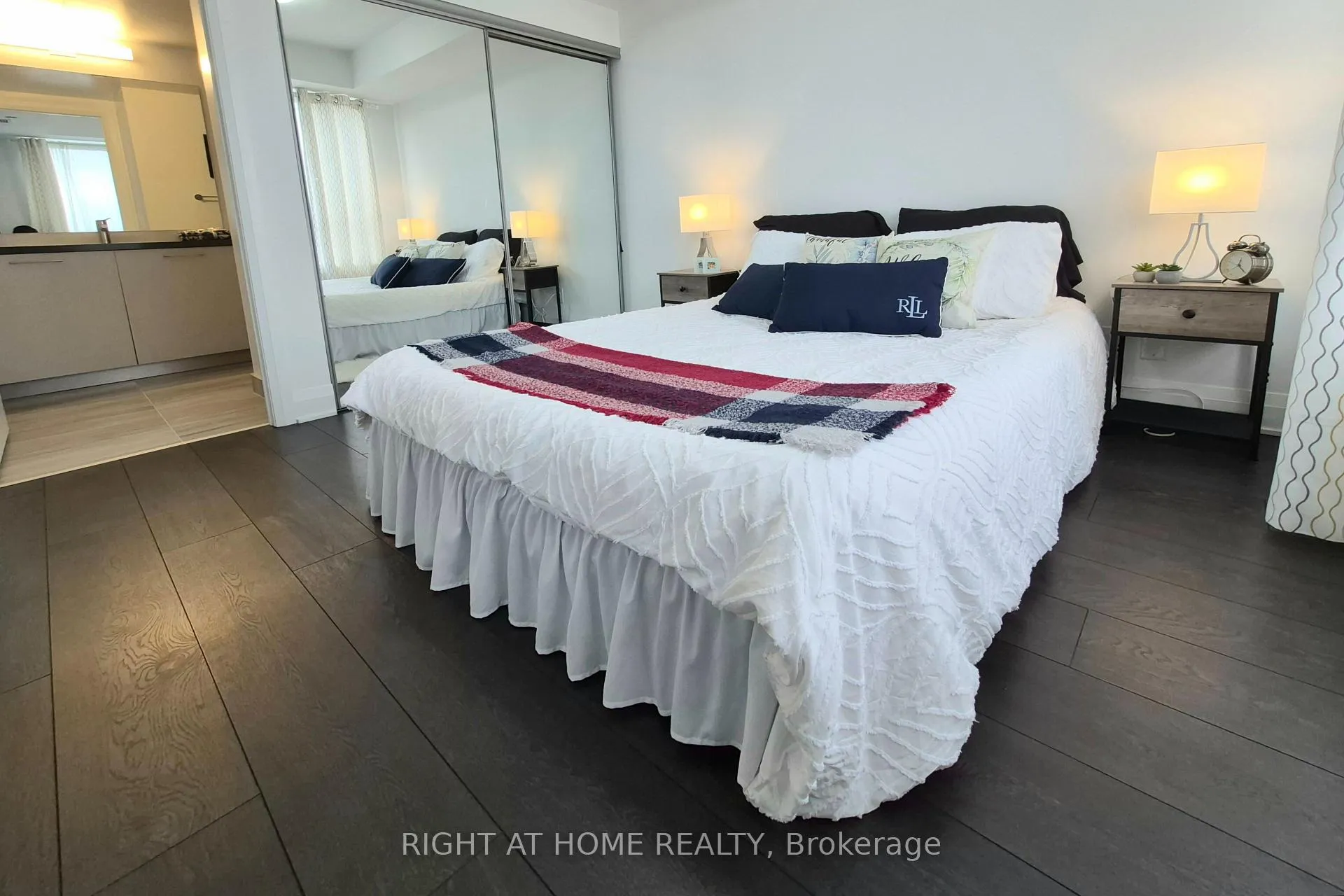 Photo 13 of Unit 319, 33 Frederick Todd Way W, Toronto, Leaside — HOMEH