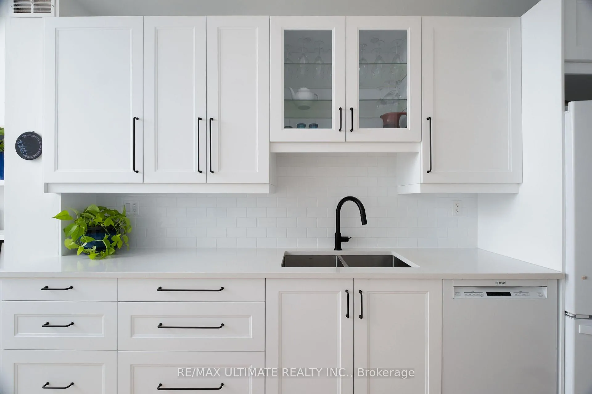 Photo 8 of 32 Lindsey Avenue, Toronto, Dufferin Grove — HOMEH