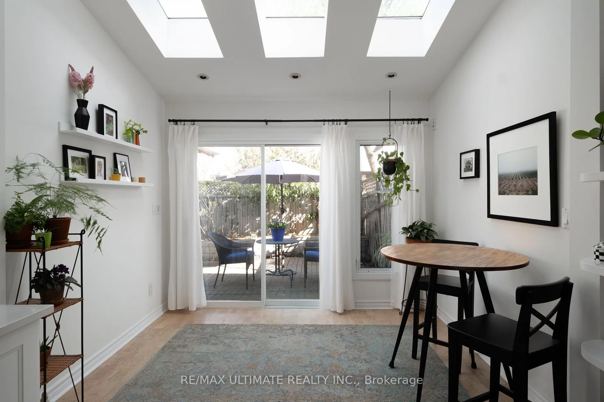 Photo 10 of 32 Lindsey Avenue, Toronto, Dufferin Grove — HOMEH