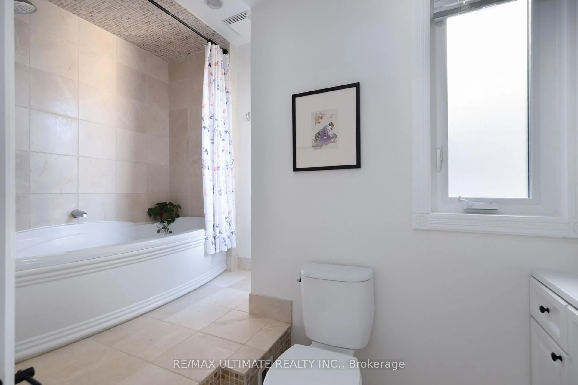 Photo 16 of 32 Lindsey Avenue, Toronto, Dufferin Grove — HOMEH