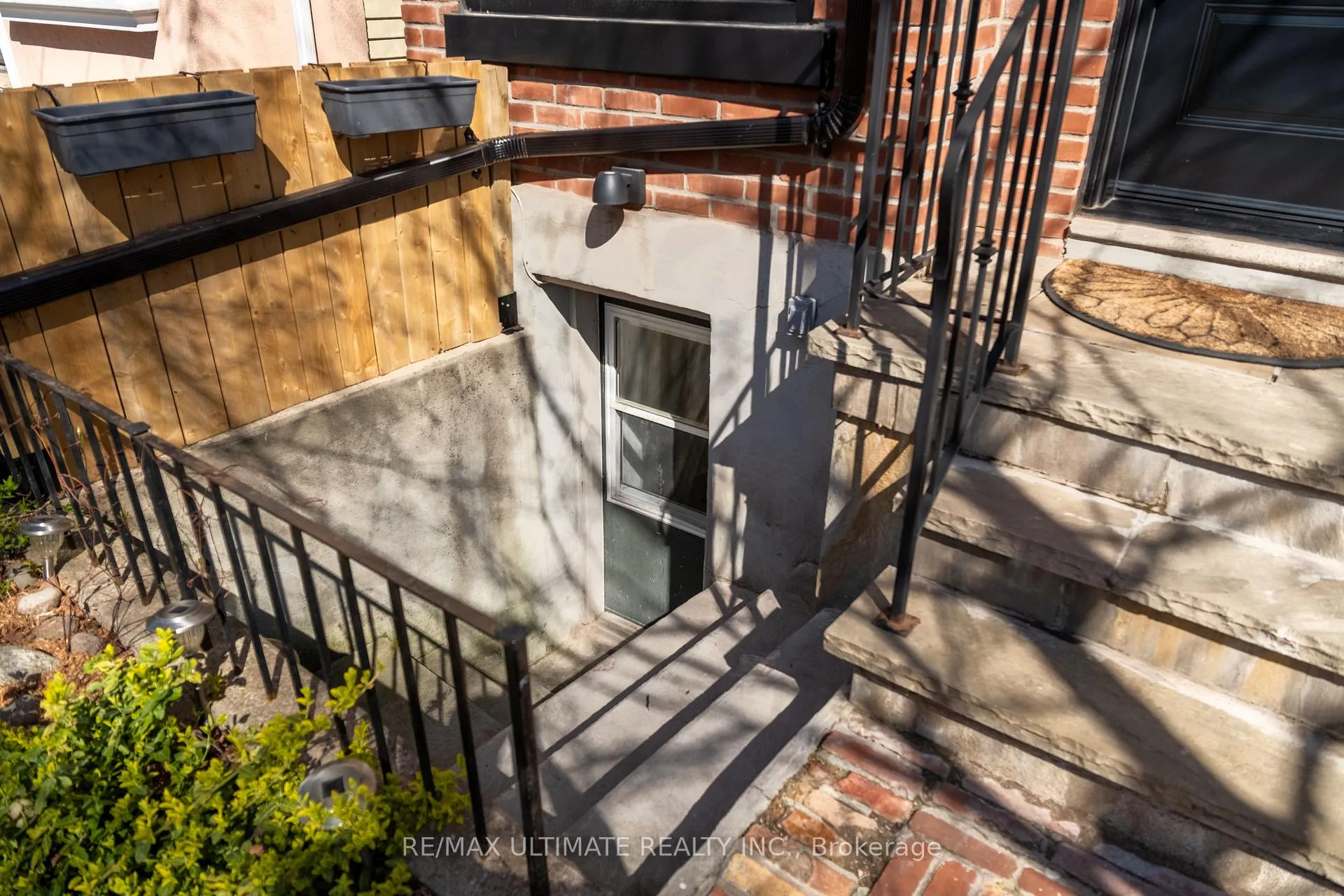 Photo 22 of 32 Lindsey Avenue, Toronto, Dufferin Grove — HOMEH