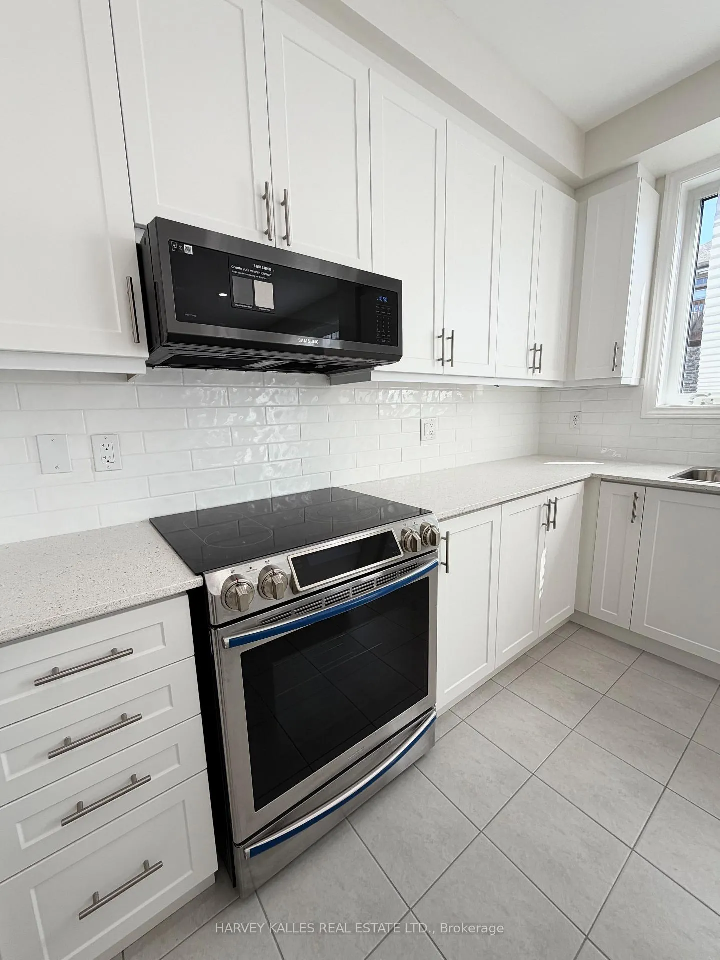 Photo 6 of 49 Lawrence D. Pridham Avenue, New Tecumseth, Rural New Tecumseth — HOMEH