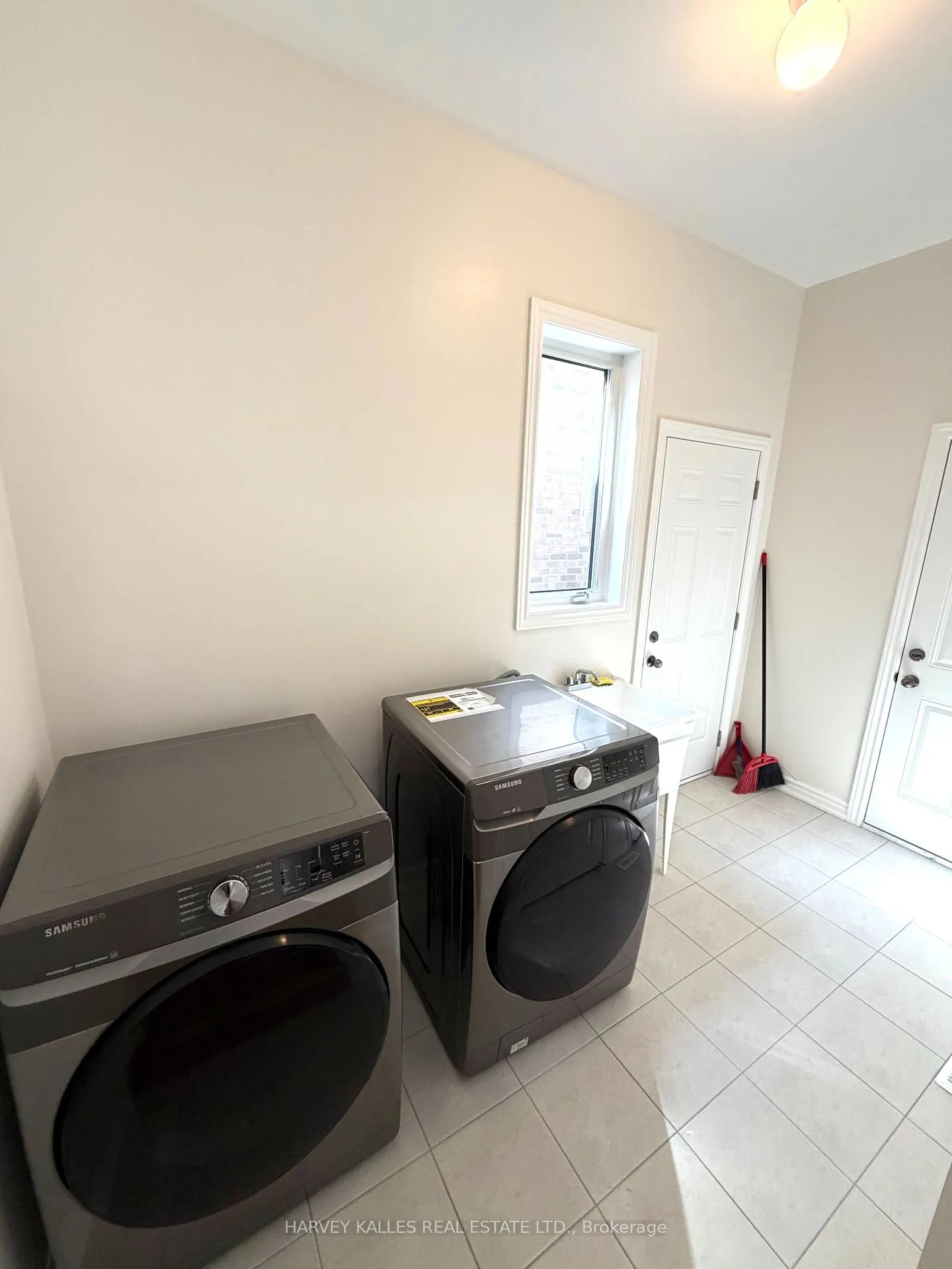 Photo 15 of 49 Lawrence D. Pridham Avenue, New Tecumseth, Rural New Tecumseth — HOMEH
