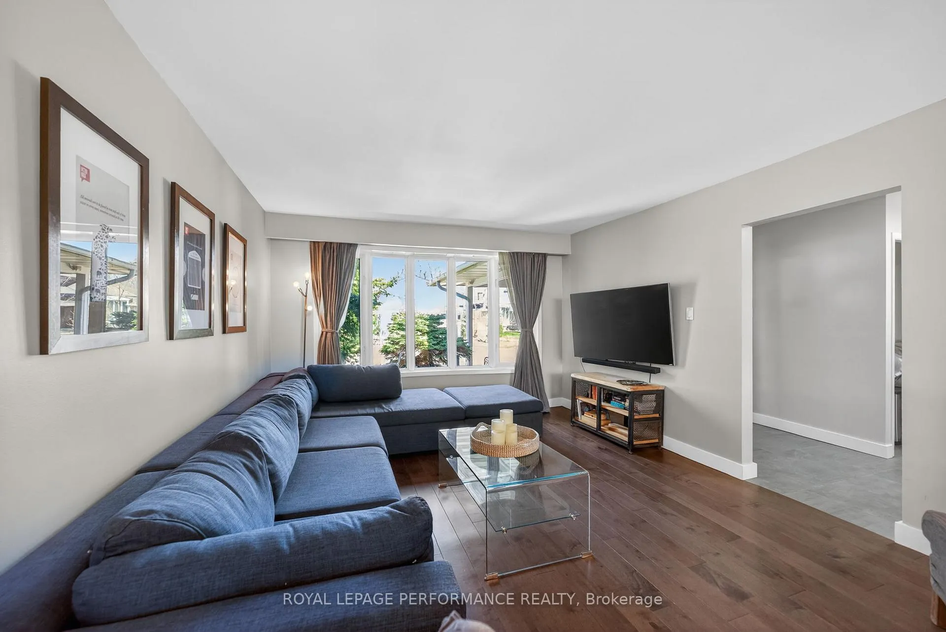 Photo 5 of 31 Northpark Drive, Ottawa, Blackburn Hamlet — HOMEH