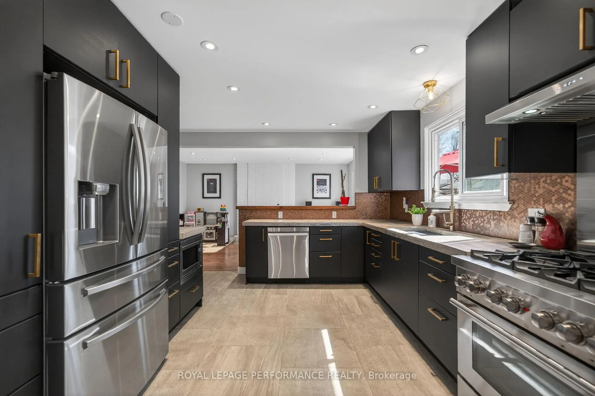 Photo 11 of 31 Northpark Drive, Ottawa, Blackburn Hamlet — HOMEH