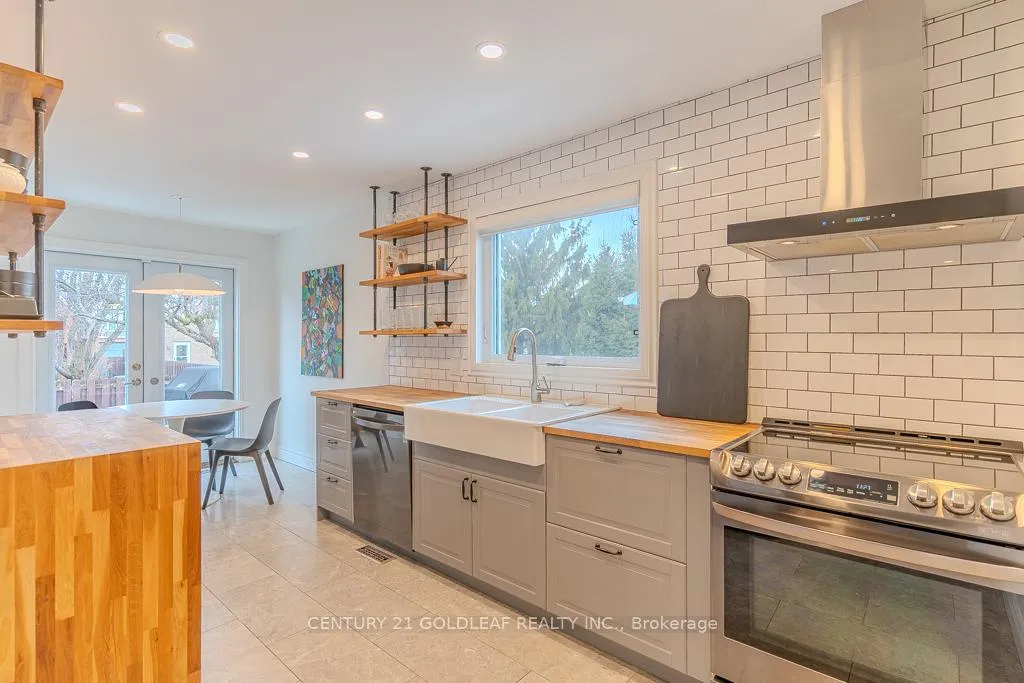 Photo 7 of 6 Pemberton Crescent, Ottawa, Manordale — HOMEH