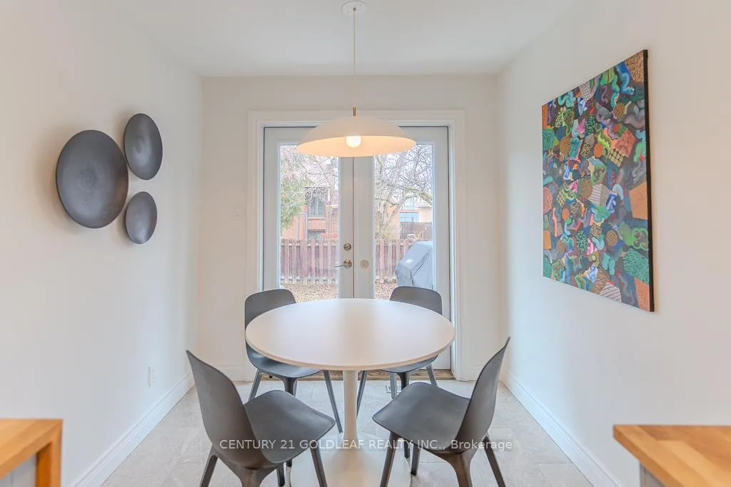Photo 11 of 6 Pemberton Crescent, Ottawa, Manordale — HOMEH