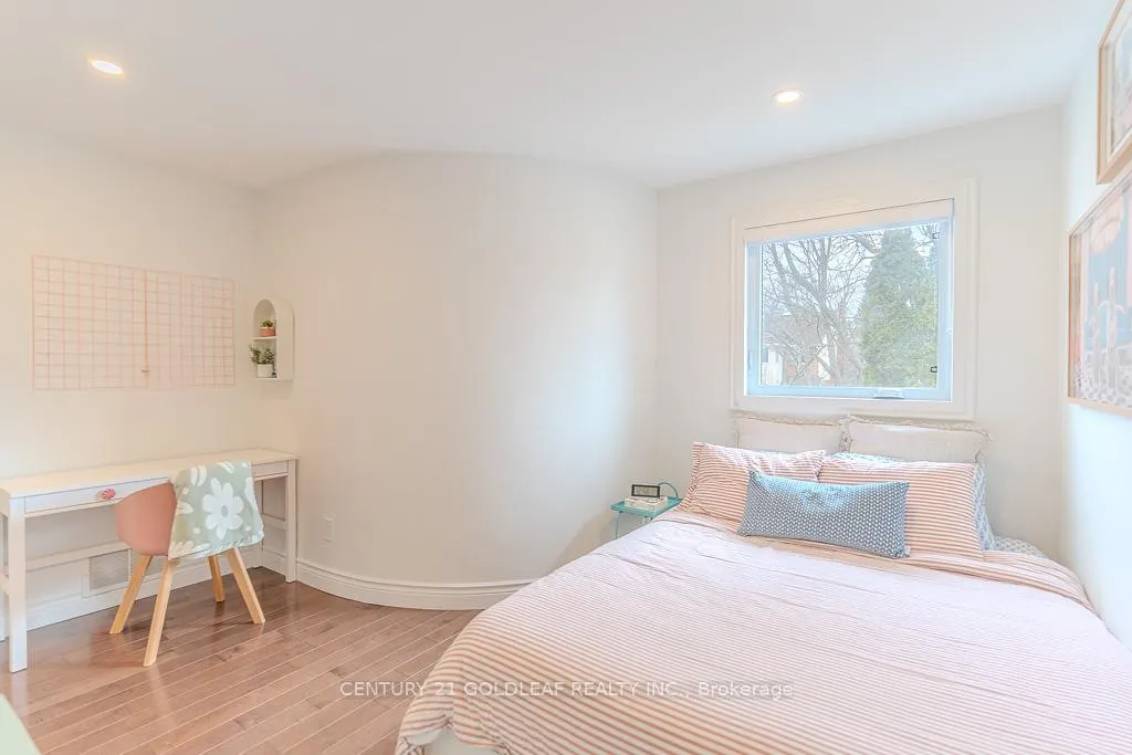 Photo 35 of 6 Pemberton Crescent, Ottawa, Manordale — HOMEH