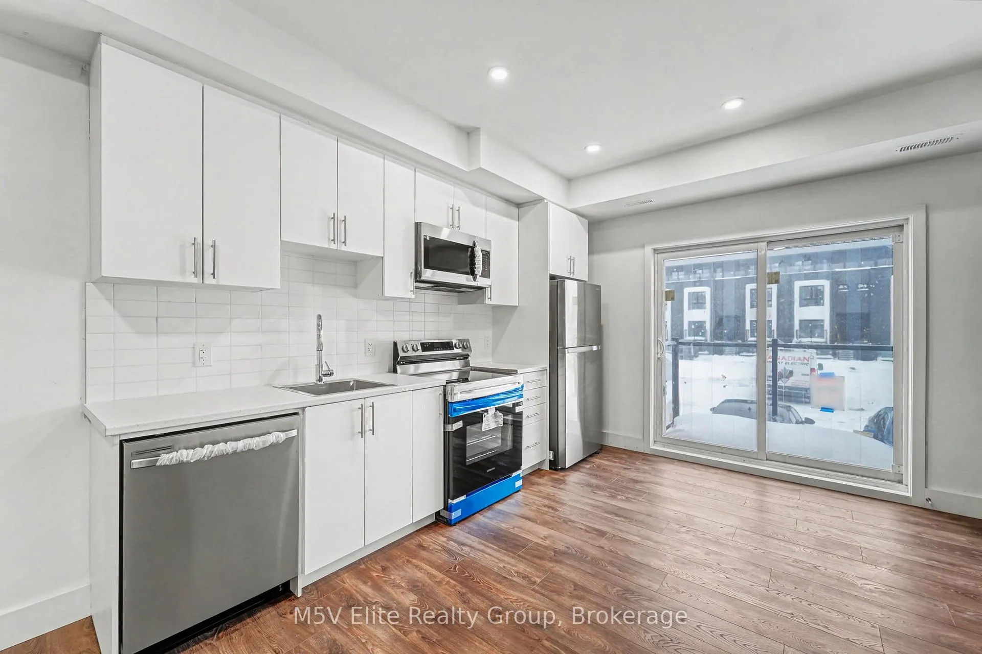 Photo 2 of Unit 119, 6638 McLeod Road, Niagara Falls, Arad/Fallsview — HOMEH