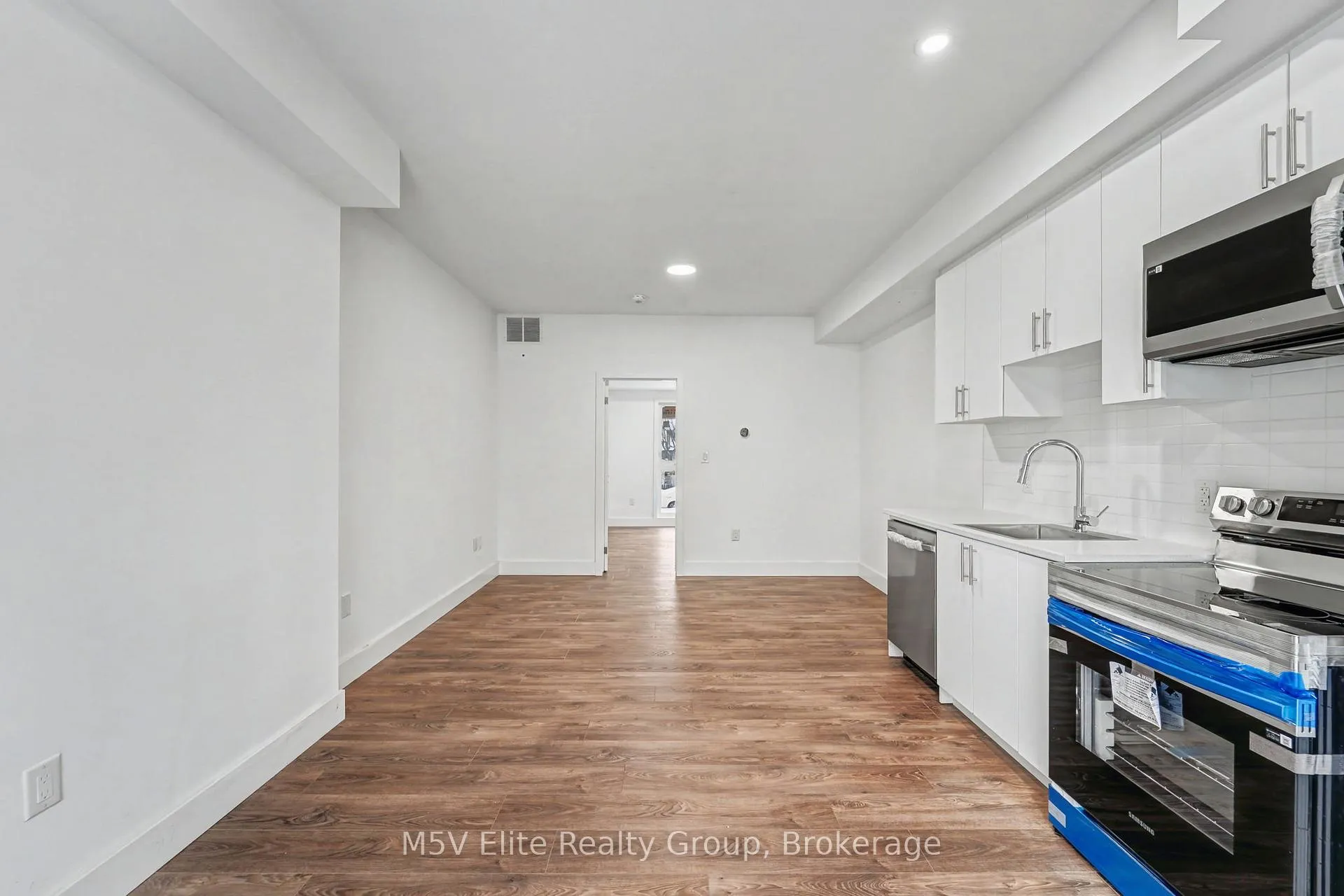 Photo 3 of Unit 119, 6638 McLeod Road, Niagara Falls, Arad/Fallsview — HOMEH