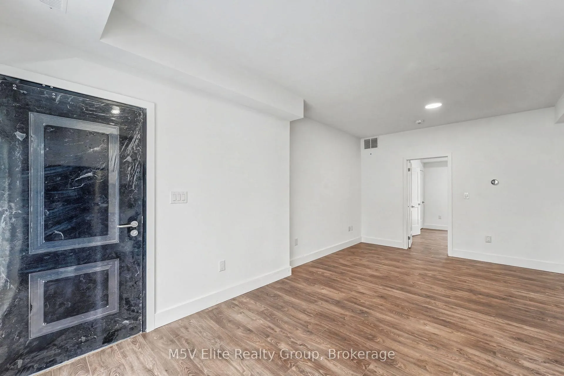 Photo 4 of Unit 119, 6638 McLeod Road, Niagara Falls, Arad/Fallsview — HOMEH