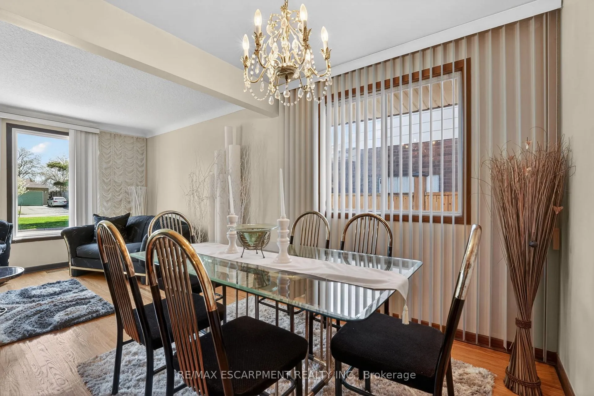 Photo 10 of 13 Cascade Court, St. Catharines, Secord Woods — HOMEH