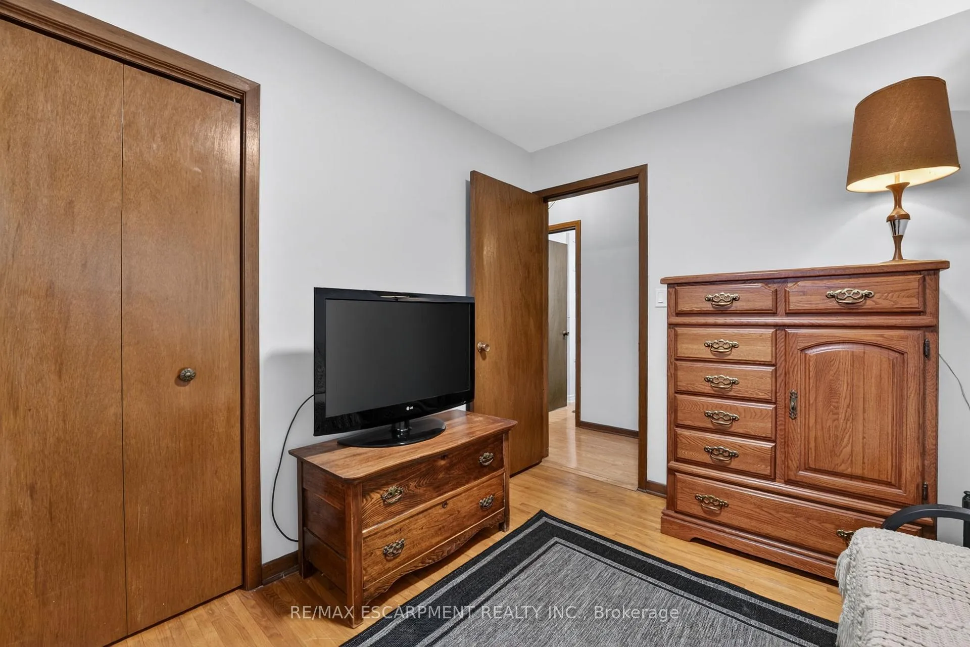 Photo 13 of 13 Cascade Court, St. Catharines, Secord Woods — HOMEH