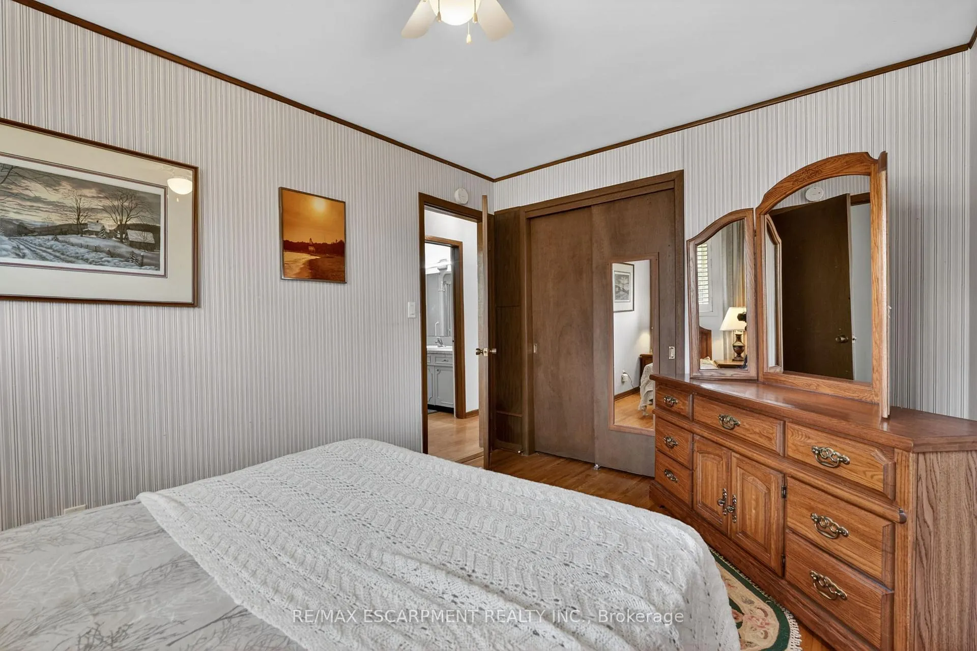 Photo 15 of 13 Cascade Court, St. Catharines, Secord Woods — HOMEH