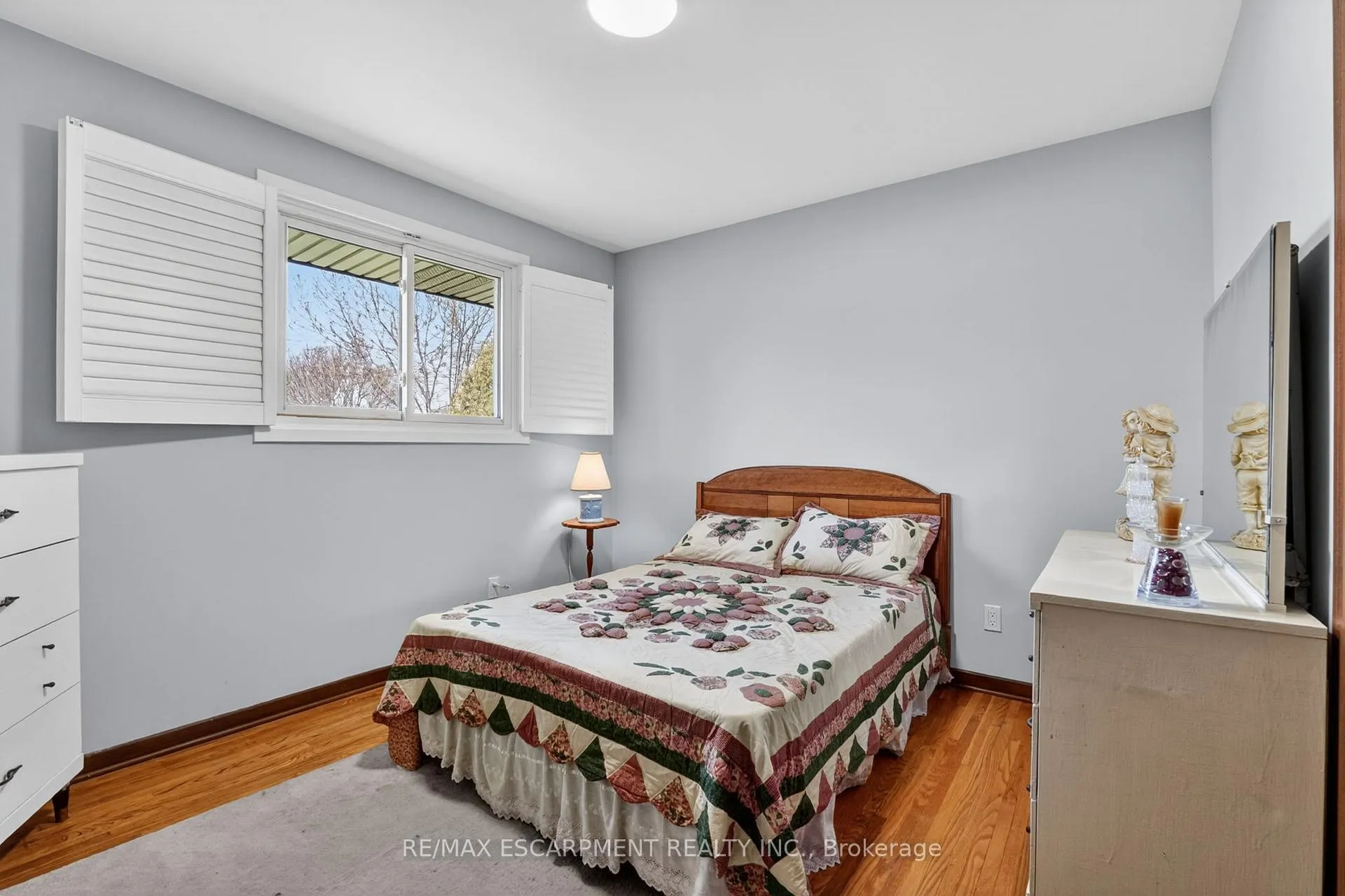 Photo 16 of 13 Cascade Court, St. Catharines, Secord Woods — HOMEH
