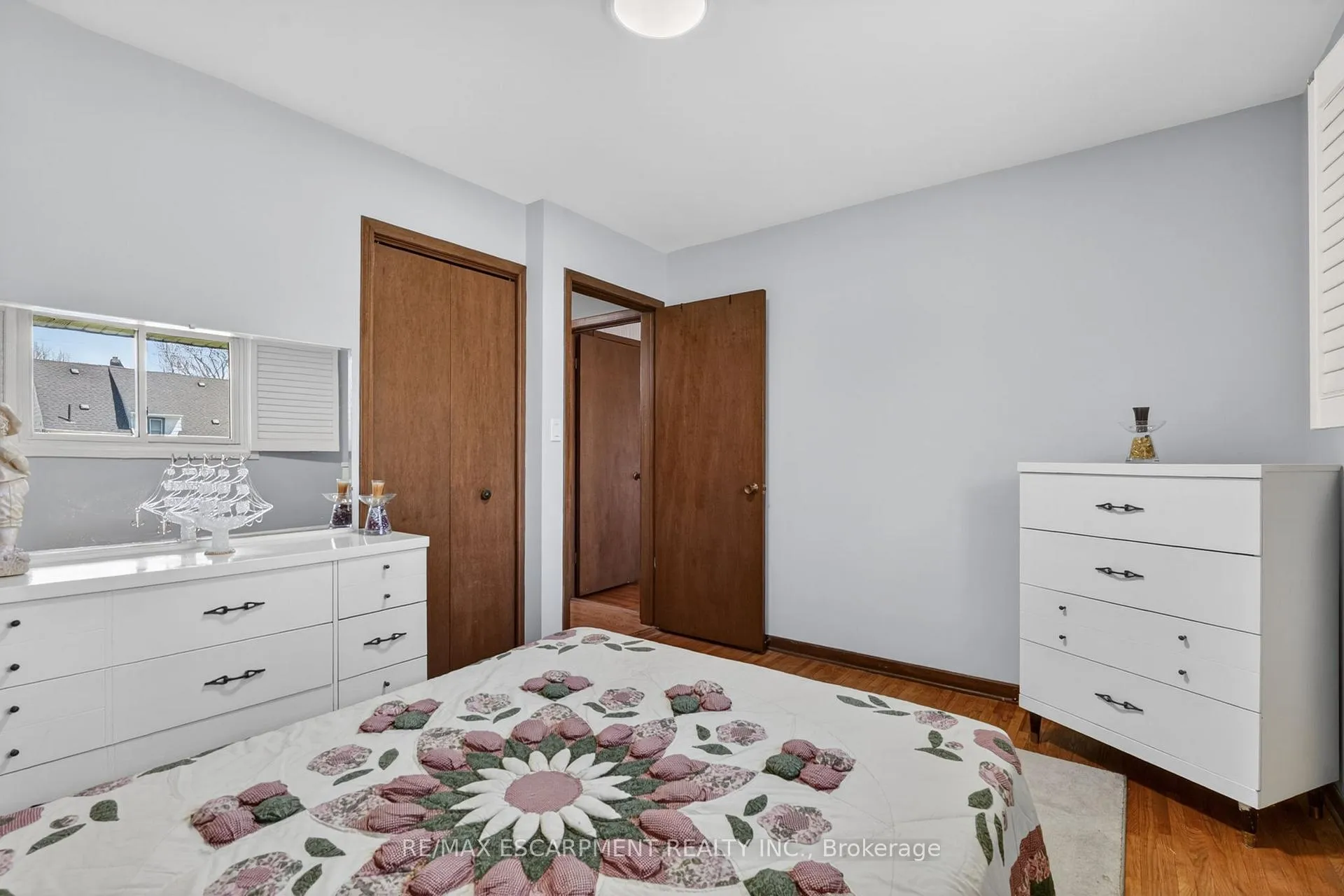 Photo 17 of 13 Cascade Court, St. Catharines, Secord Woods — HOMEH