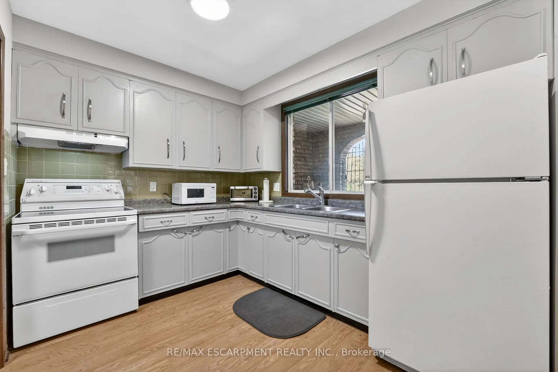 Photo 19 of 13 Cascade Court, St. Catharines, Secord Woods — HOMEH