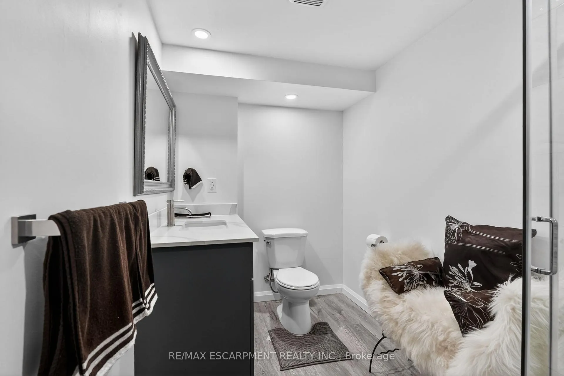 Photo 31 of 13 Cascade Court, St. Catharines, Secord Woods — HOMEH