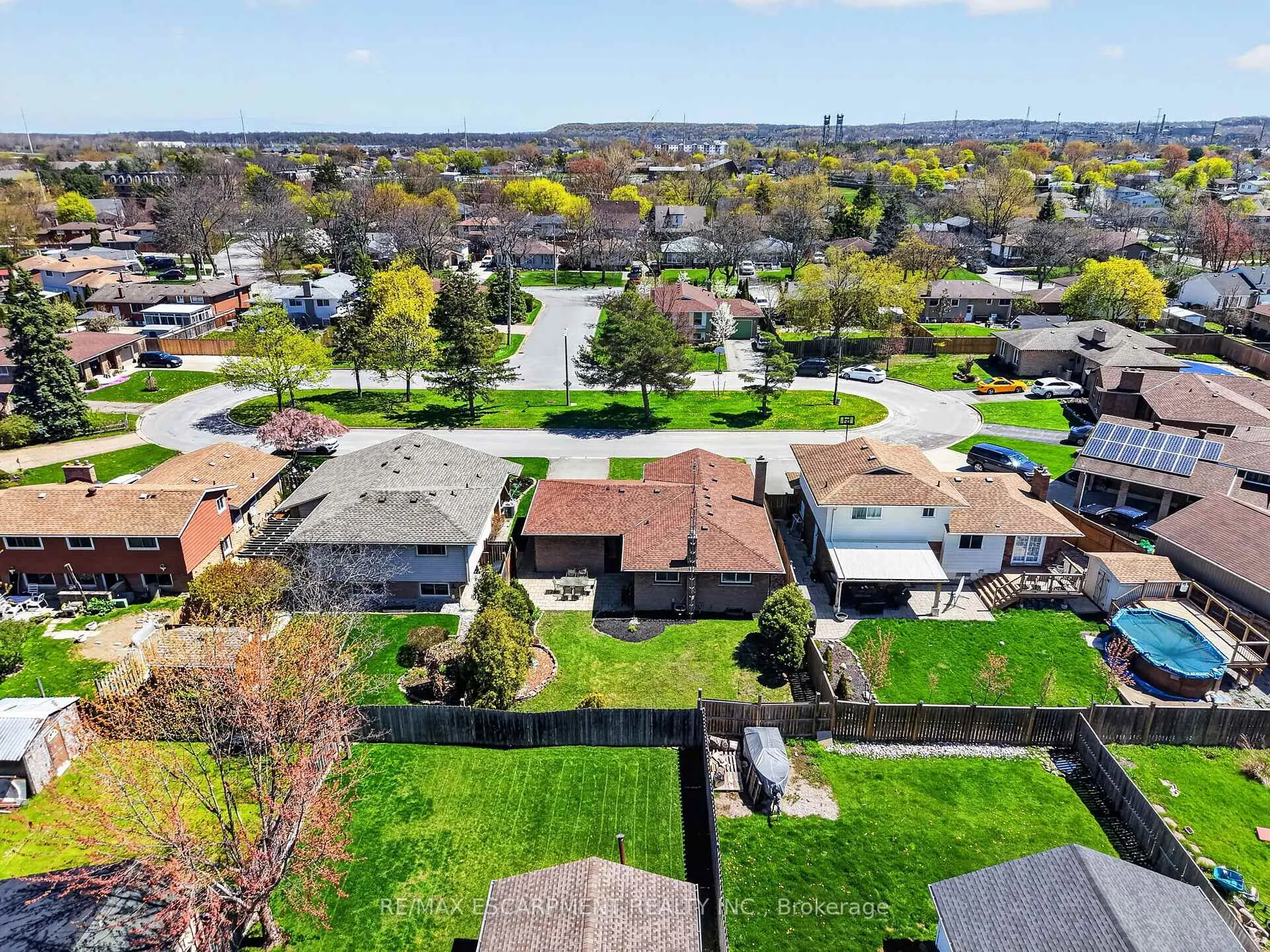 Photo 36 of 13 Cascade Court, St. Catharines, Secord Woods — HOMEH