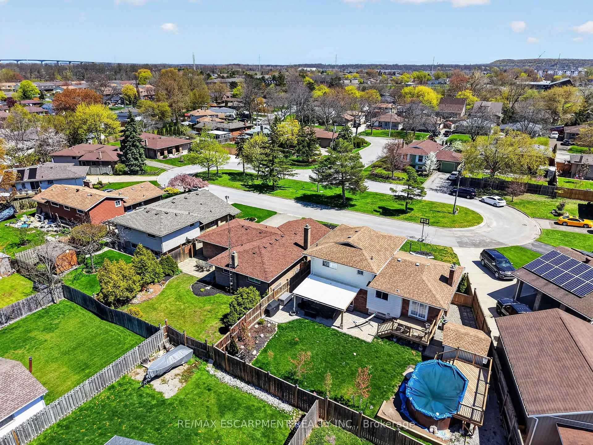 Photo 37 of 13 Cascade Court, St. Catharines, Secord Woods — HOMEH