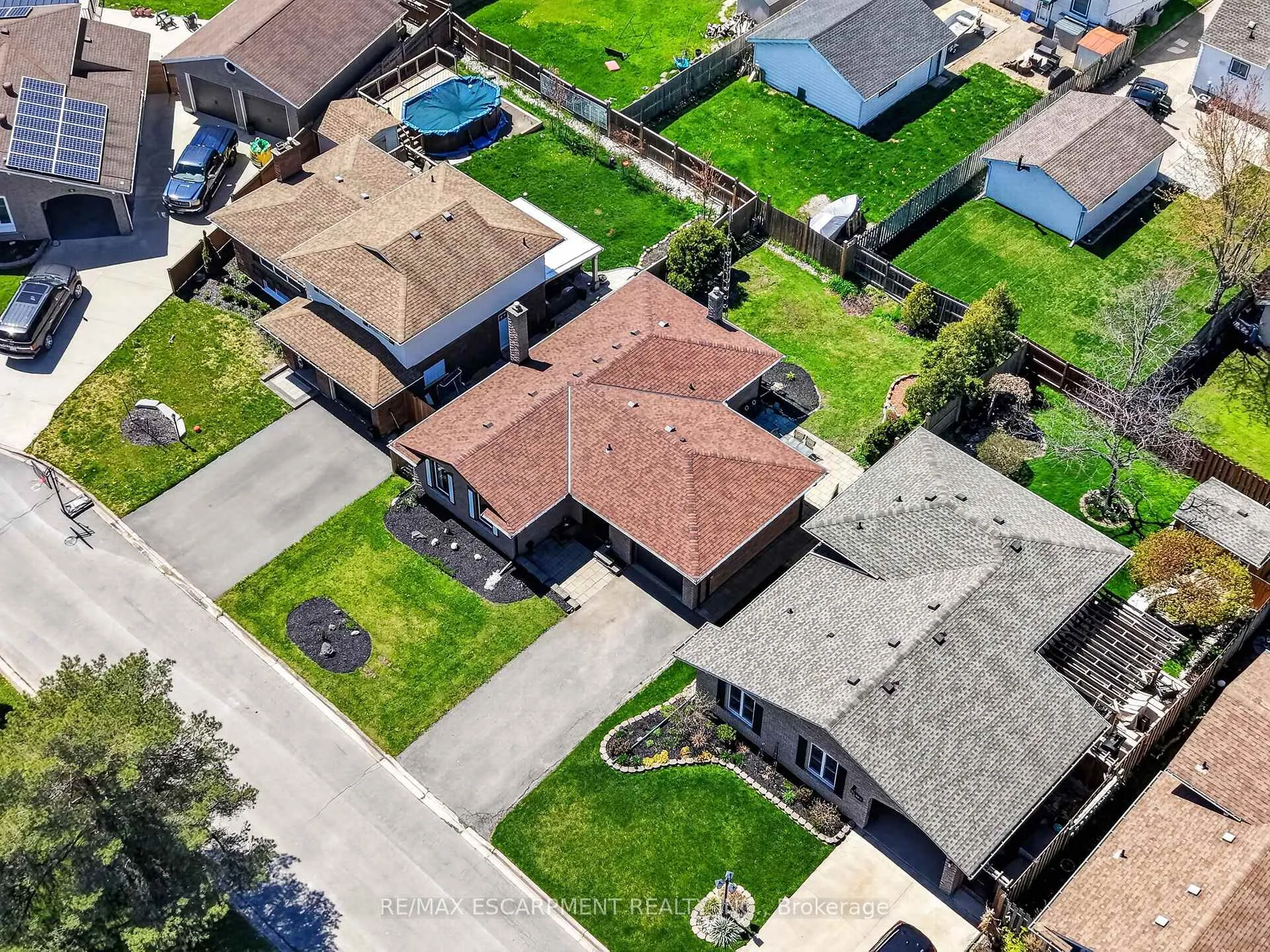 Photo 38 of 13 Cascade Court, St. Catharines, Secord Woods — HOMEH
