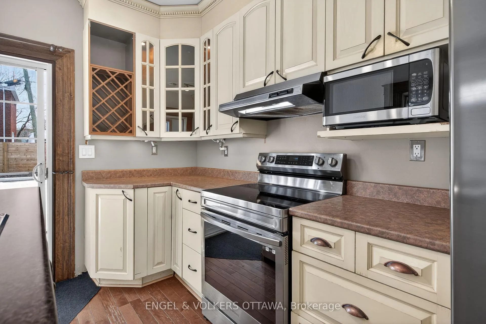Photo 9 of 434 Byron Avenue, Ottawa, Westboro/Hampton Park — HOMEH