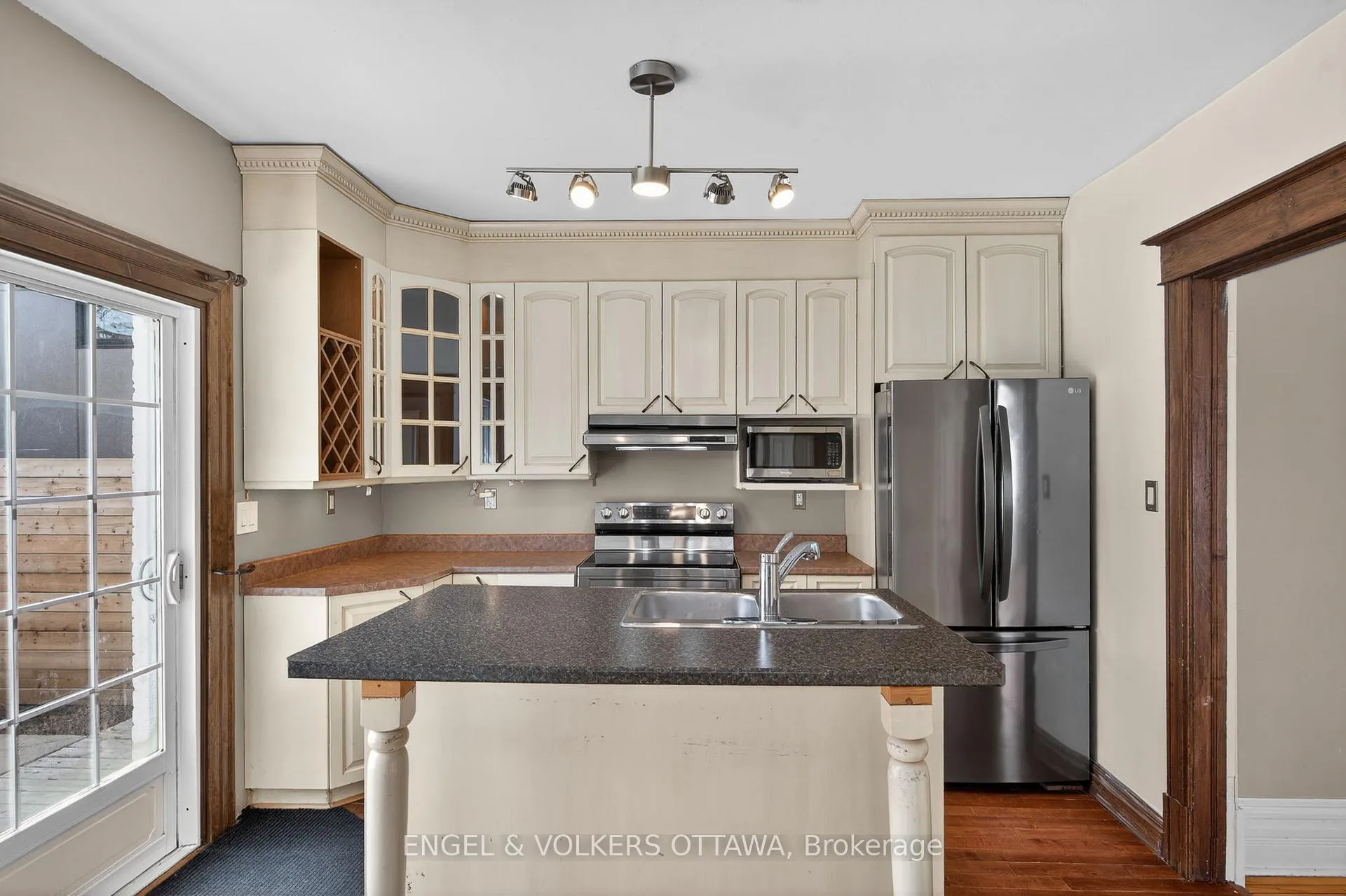 Photo 11 of 434 Byron Avenue, Ottawa, Westboro/Hampton Park — HOMEH