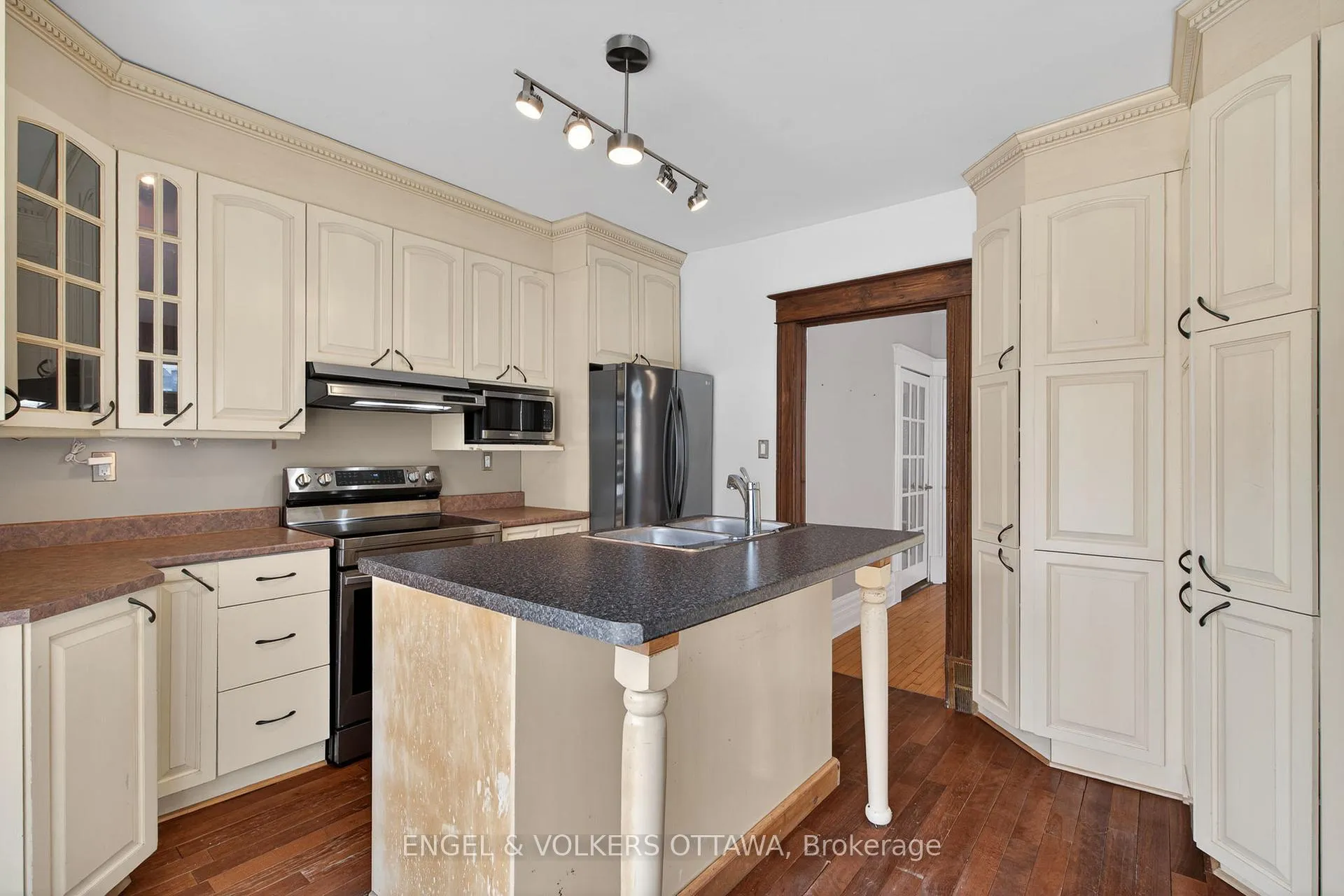 Photo 12 of 434 Byron Avenue, Ottawa, Westboro/Hampton Park — HOMEH
