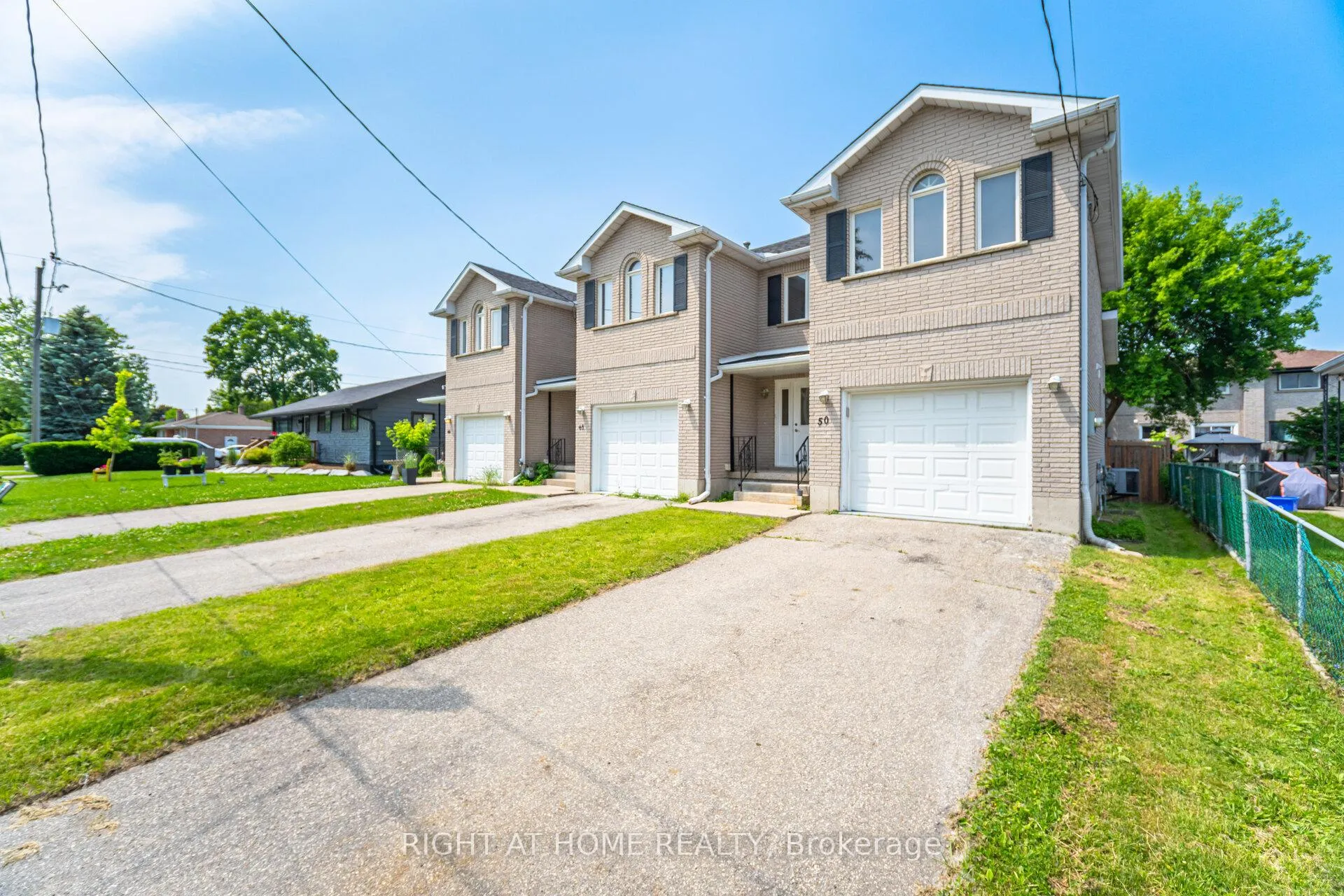 Photo 3 of 50 Albemarle Street, Brantford — HOMEH