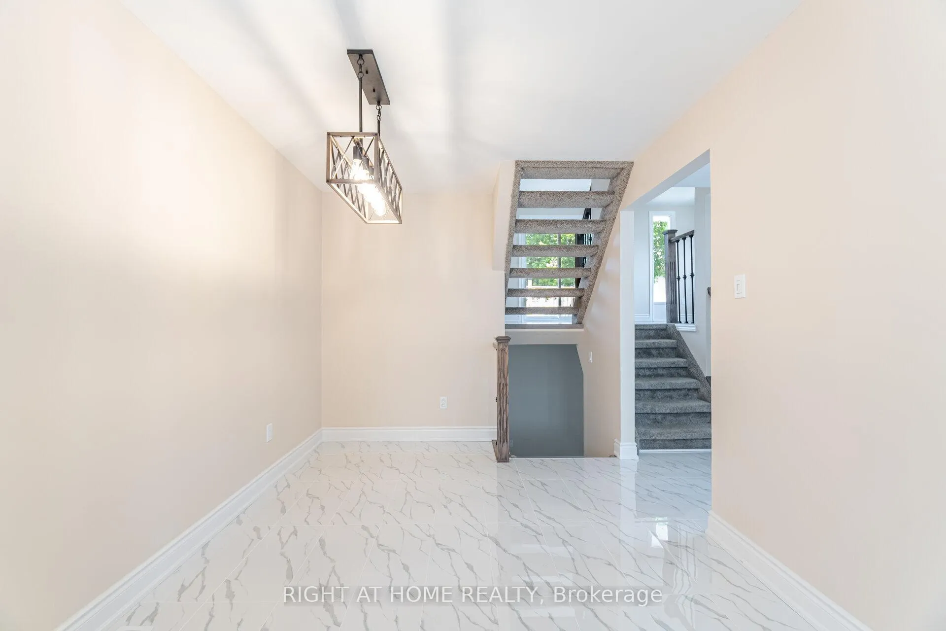 Photo 7 of 50 Albemarle Street, Brantford — HOMEH